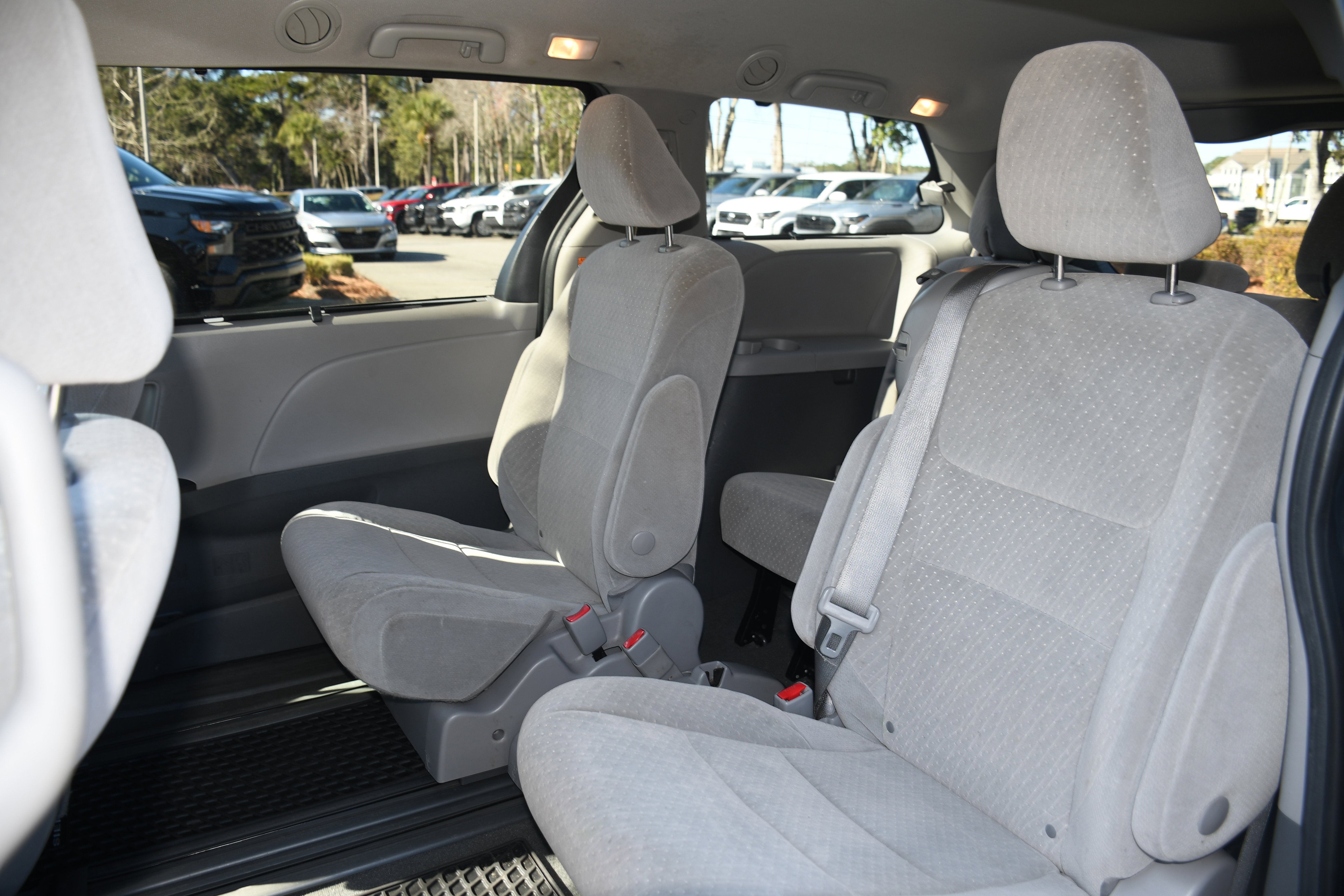 2020 Toyota Sienna LE