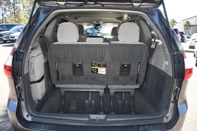 2020 Toyota Sienna LE