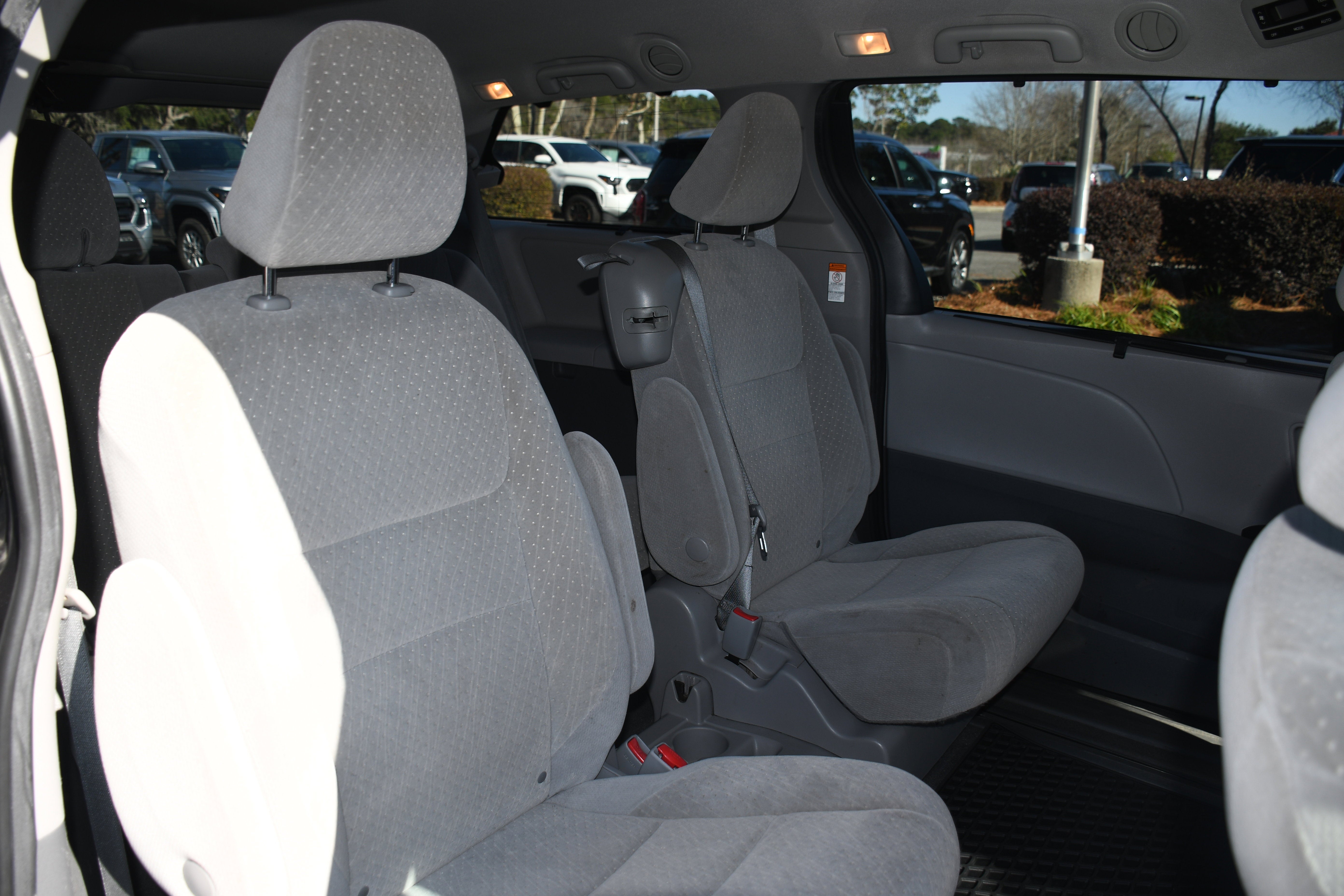 2020 Toyota Sienna LE