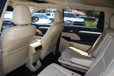 2019 Toyota Highlander SE