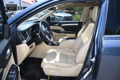 2019 Toyota Highlander SE