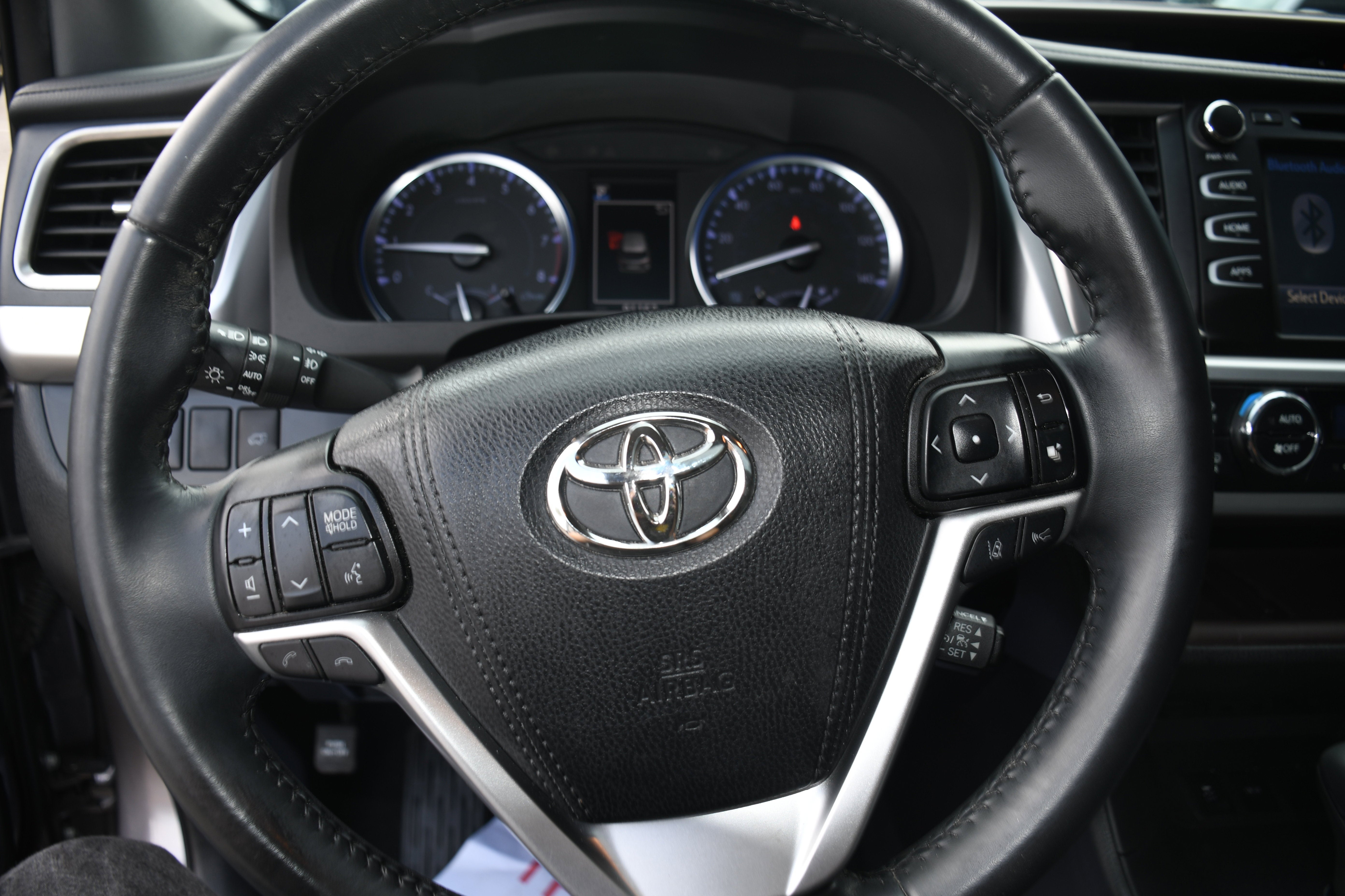 2019 Toyota Highlander SE