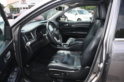 2018 Toyota Highlander SE