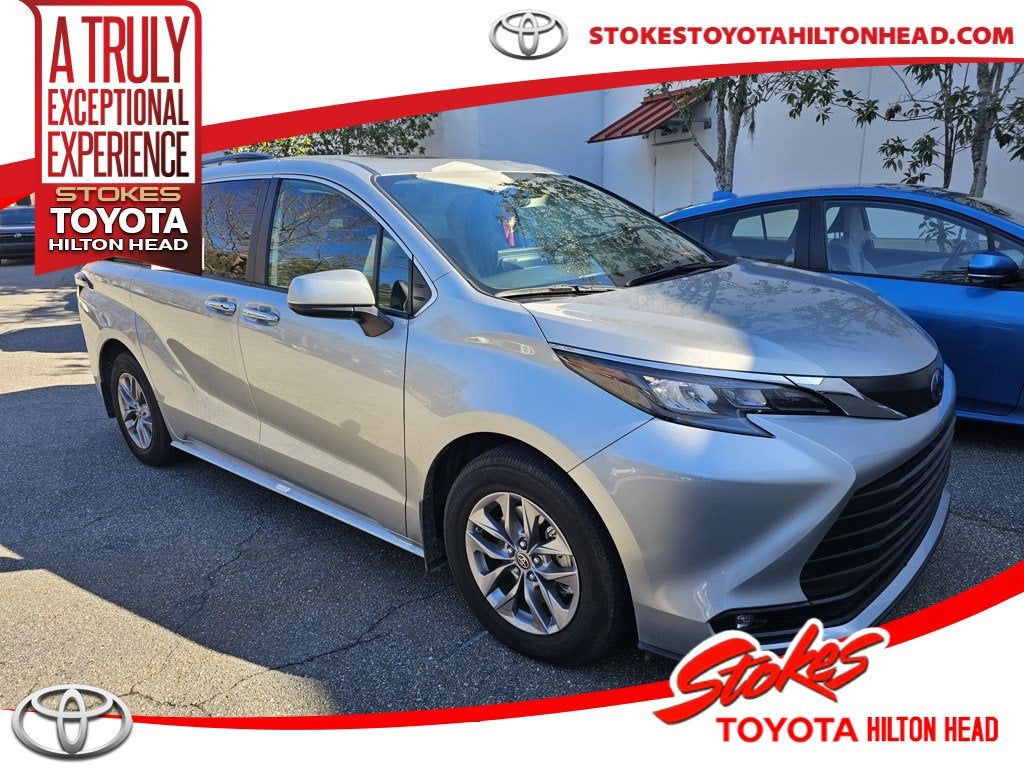 2025 Toyota Sienna XLE