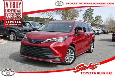 2025 Toyota Sienna XLE