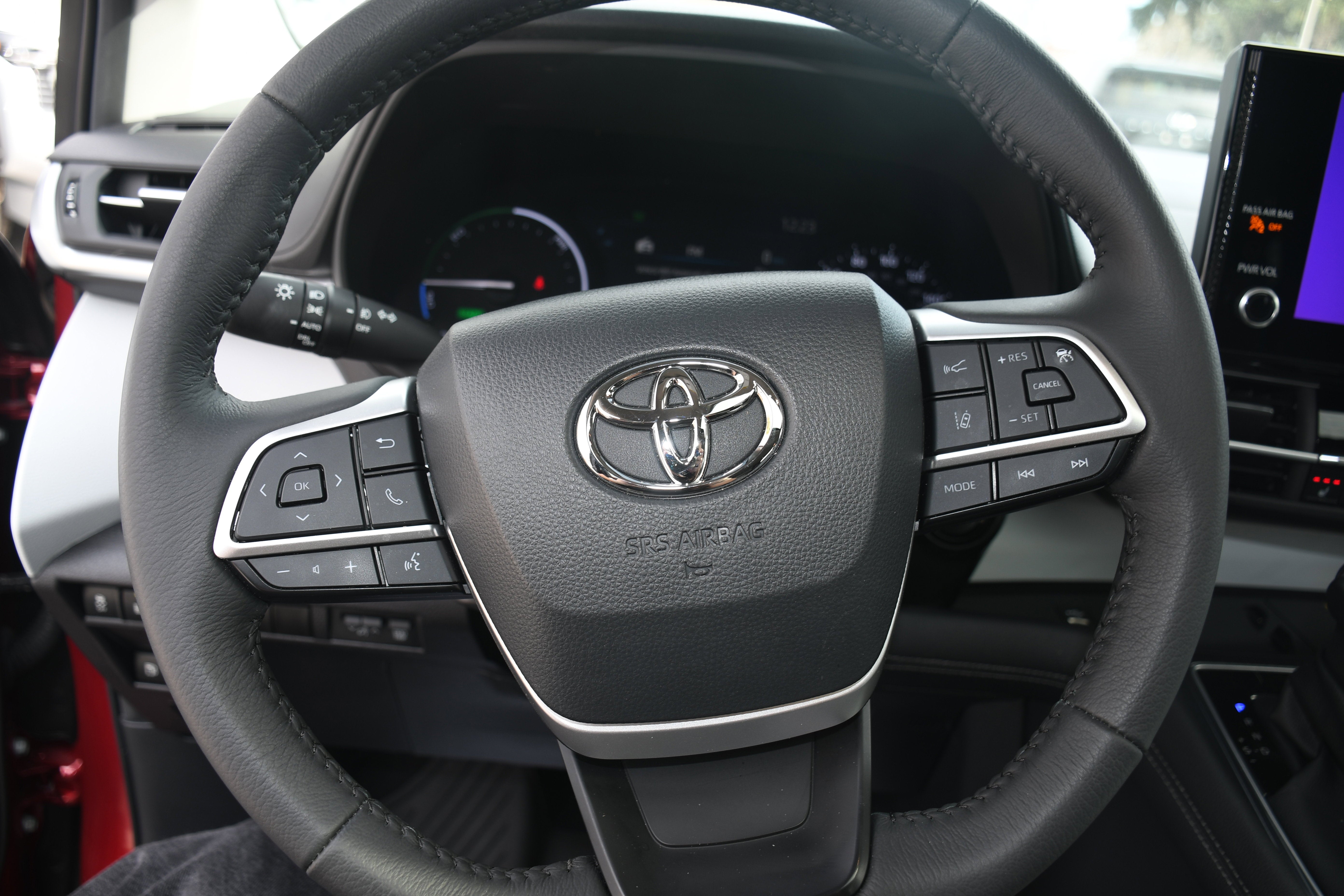 2025 Toyota Sienna XLE