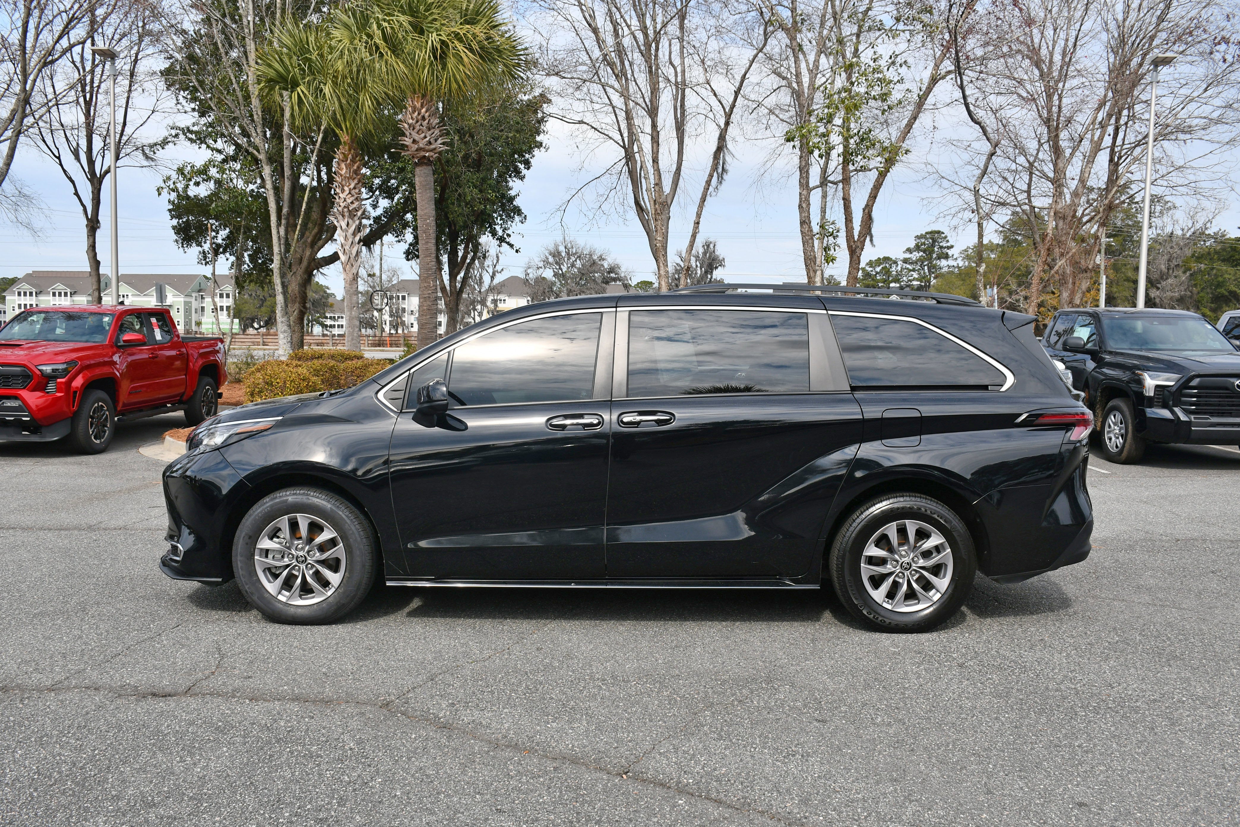 2023 Toyota Sienna XLE
