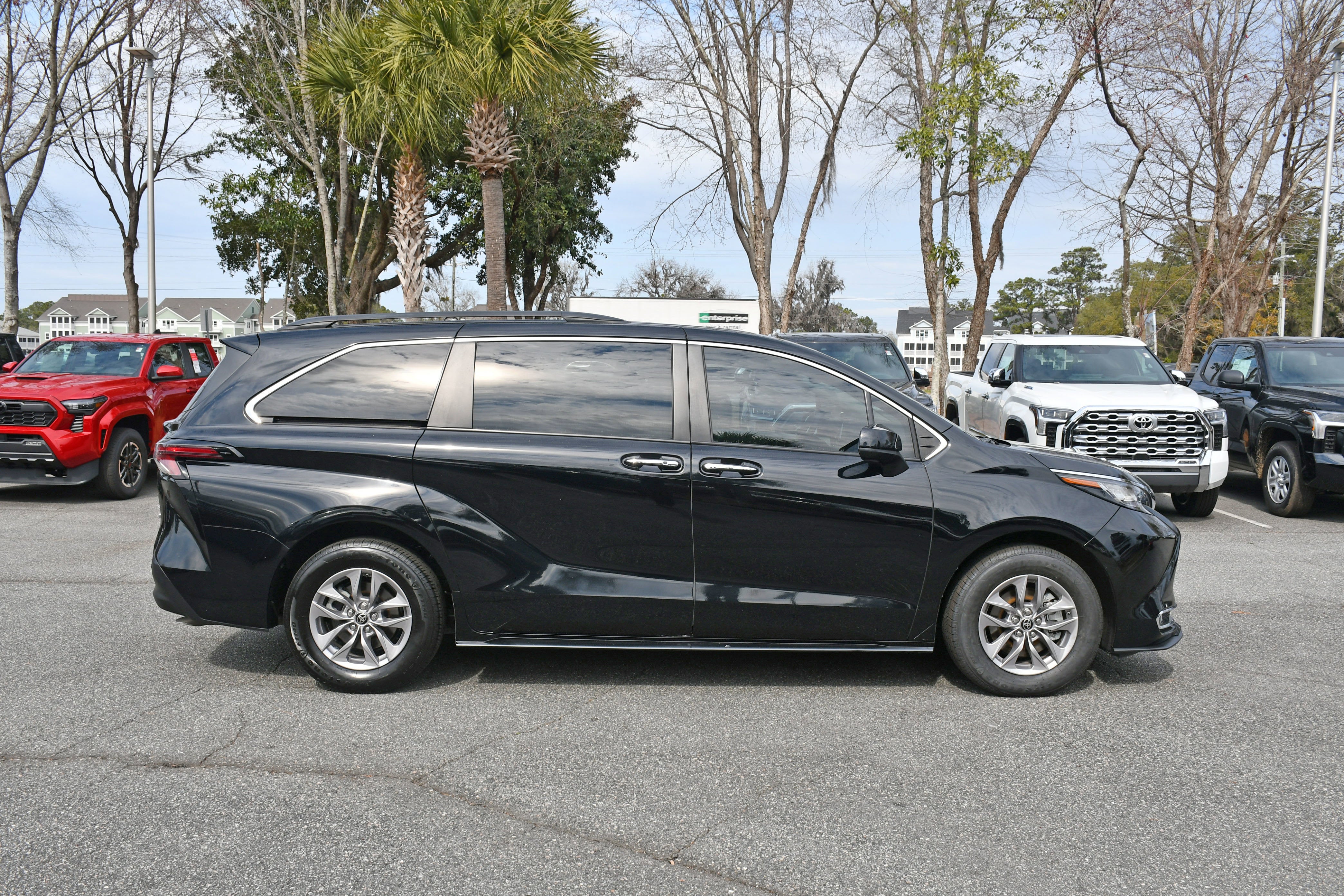 2023 Toyota Sienna XLE