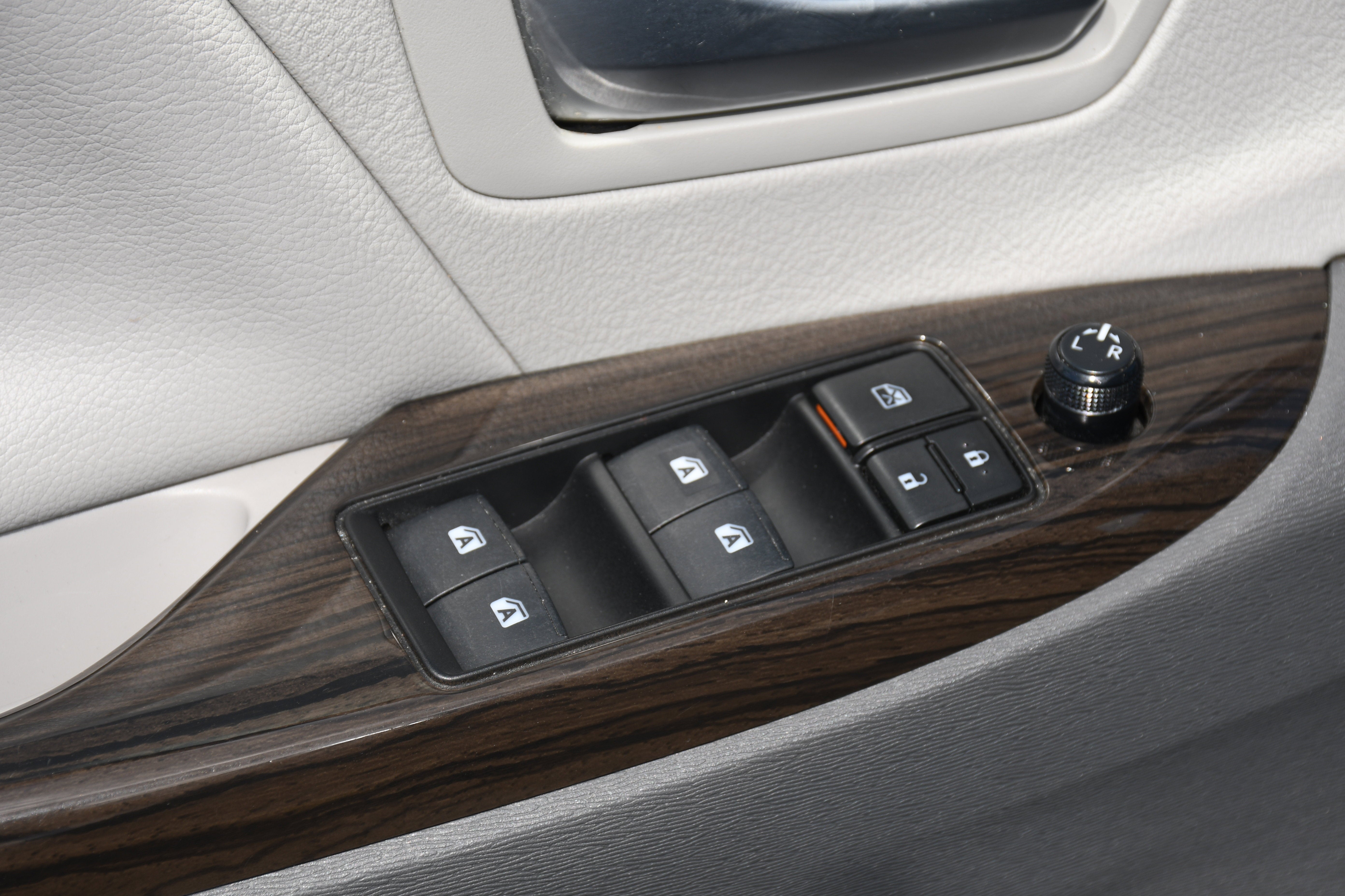 2020 Toyota Sienna XLE