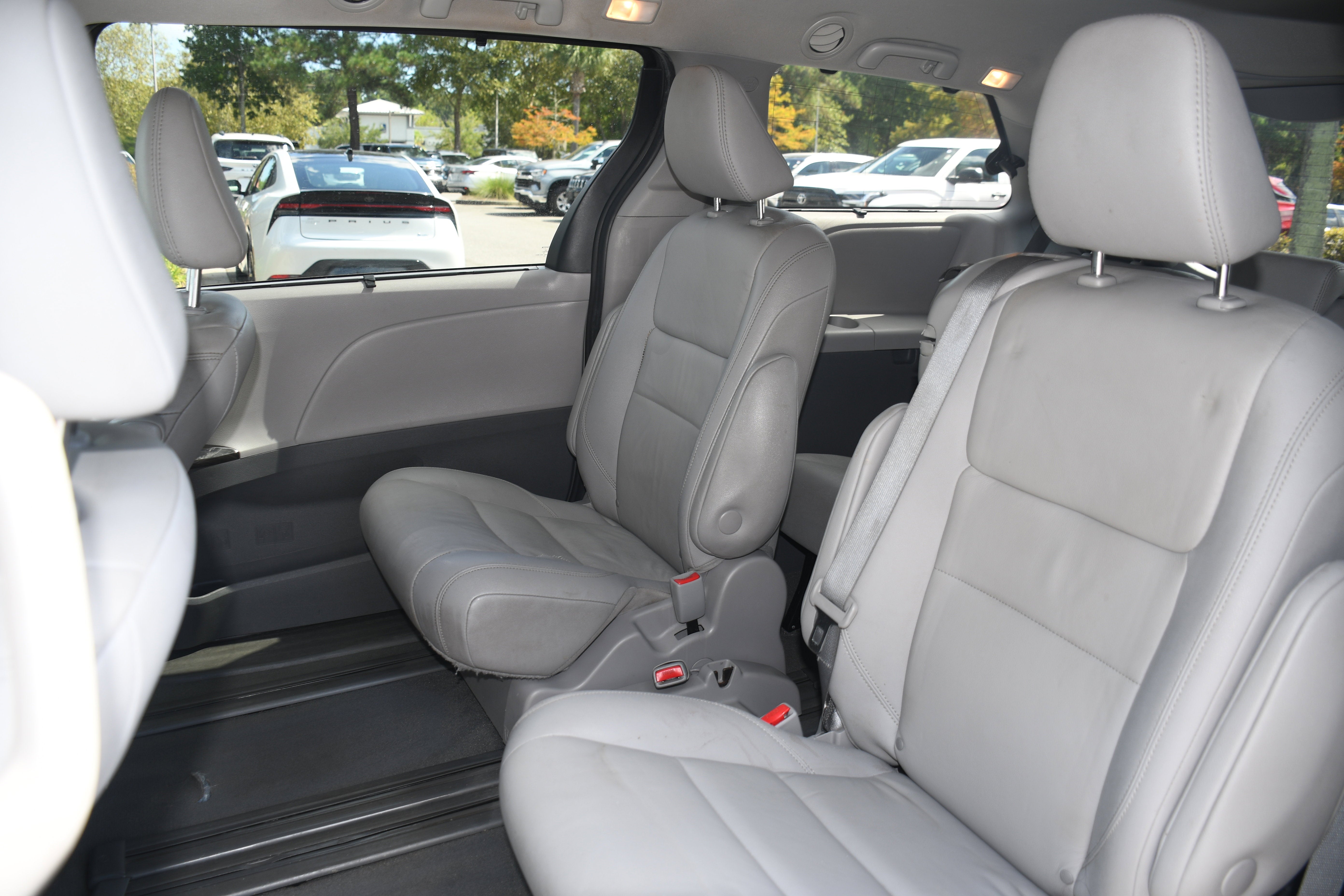 2020 Toyota Sienna XLE