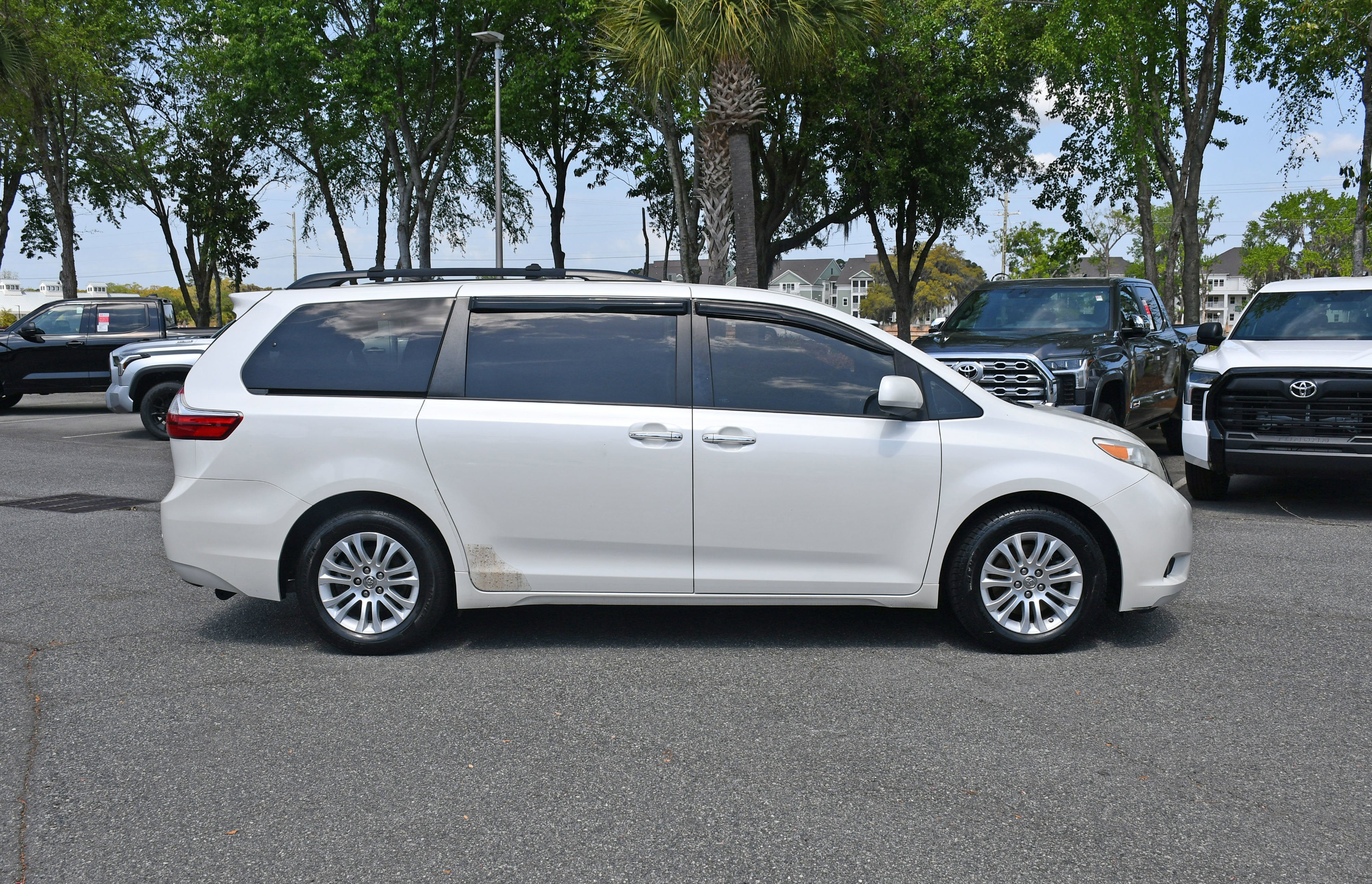 2017 Toyota Sienna XLE