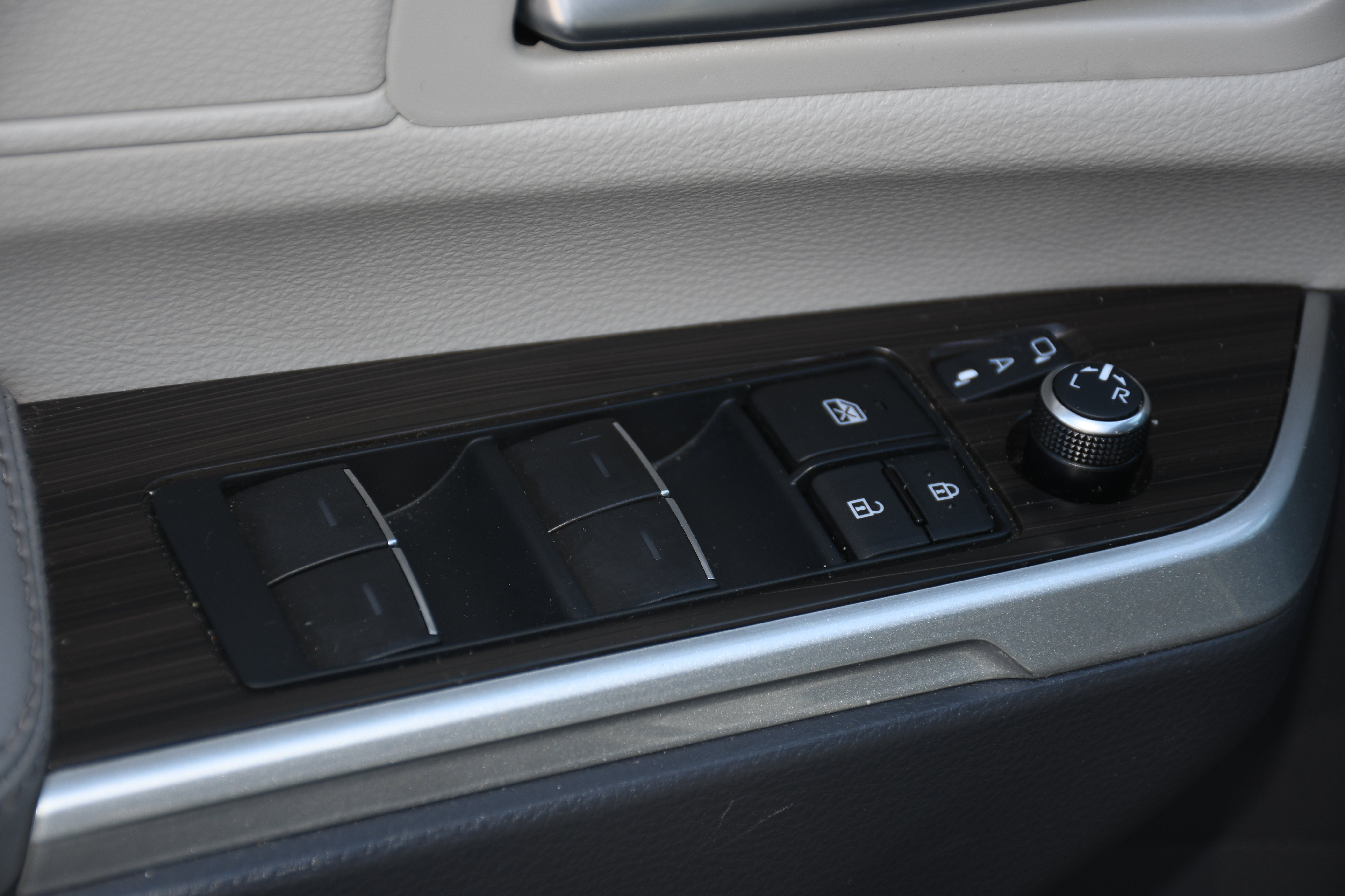 2023 Toyota Sienna Limited