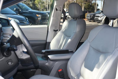 2023 Toyota Sienna Limited