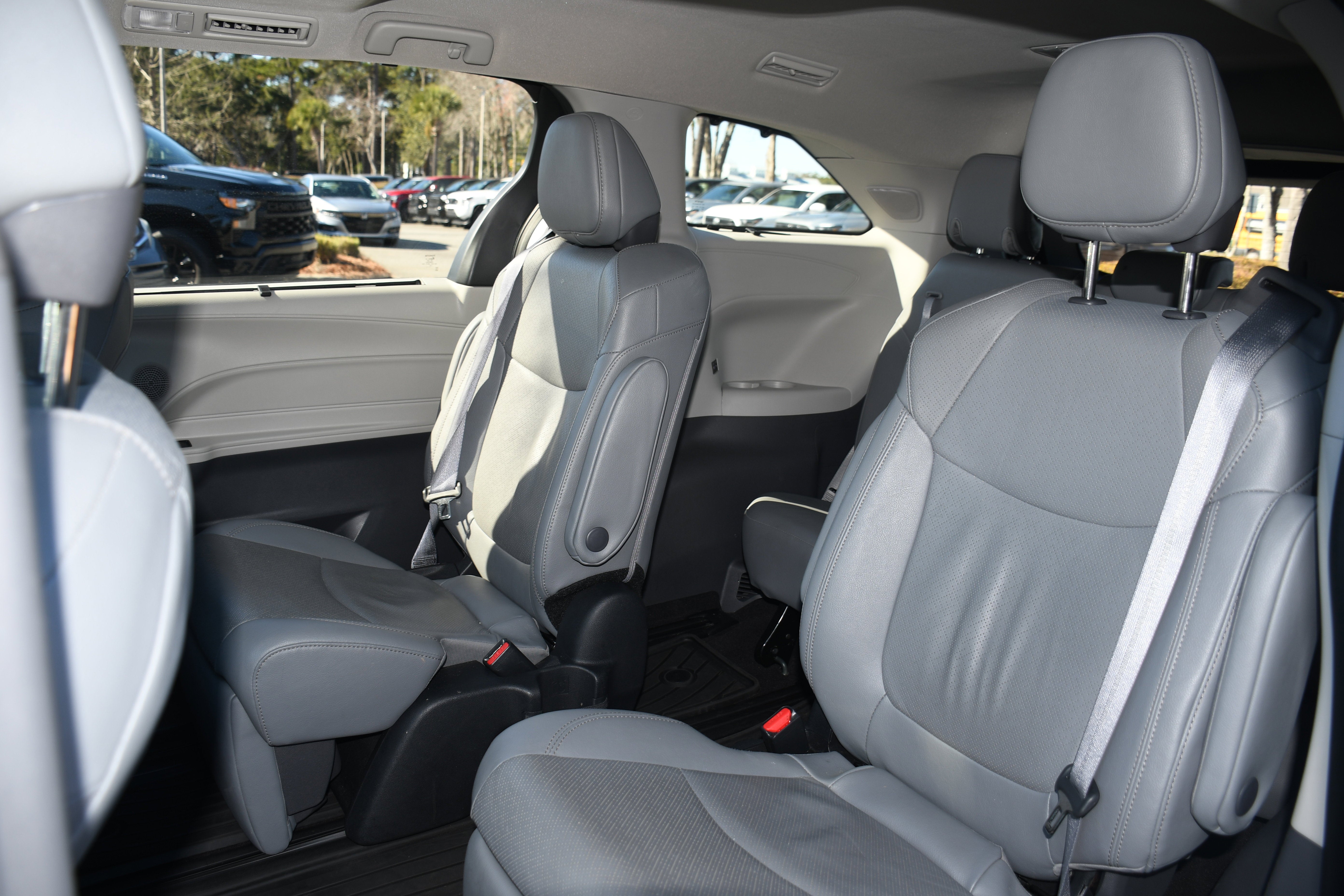 2023 Toyota Sienna Limited