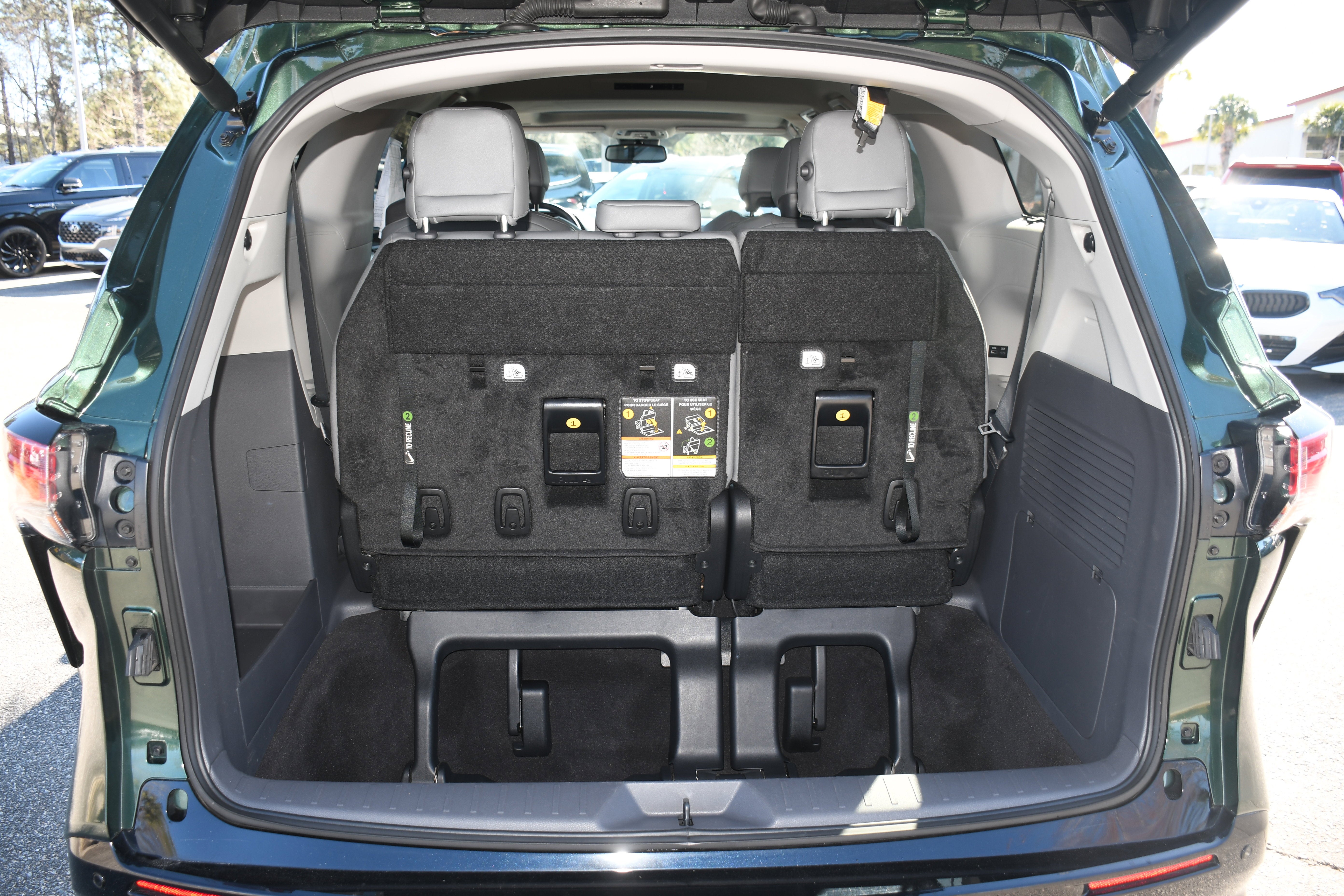 2023 Toyota Sienna Limited