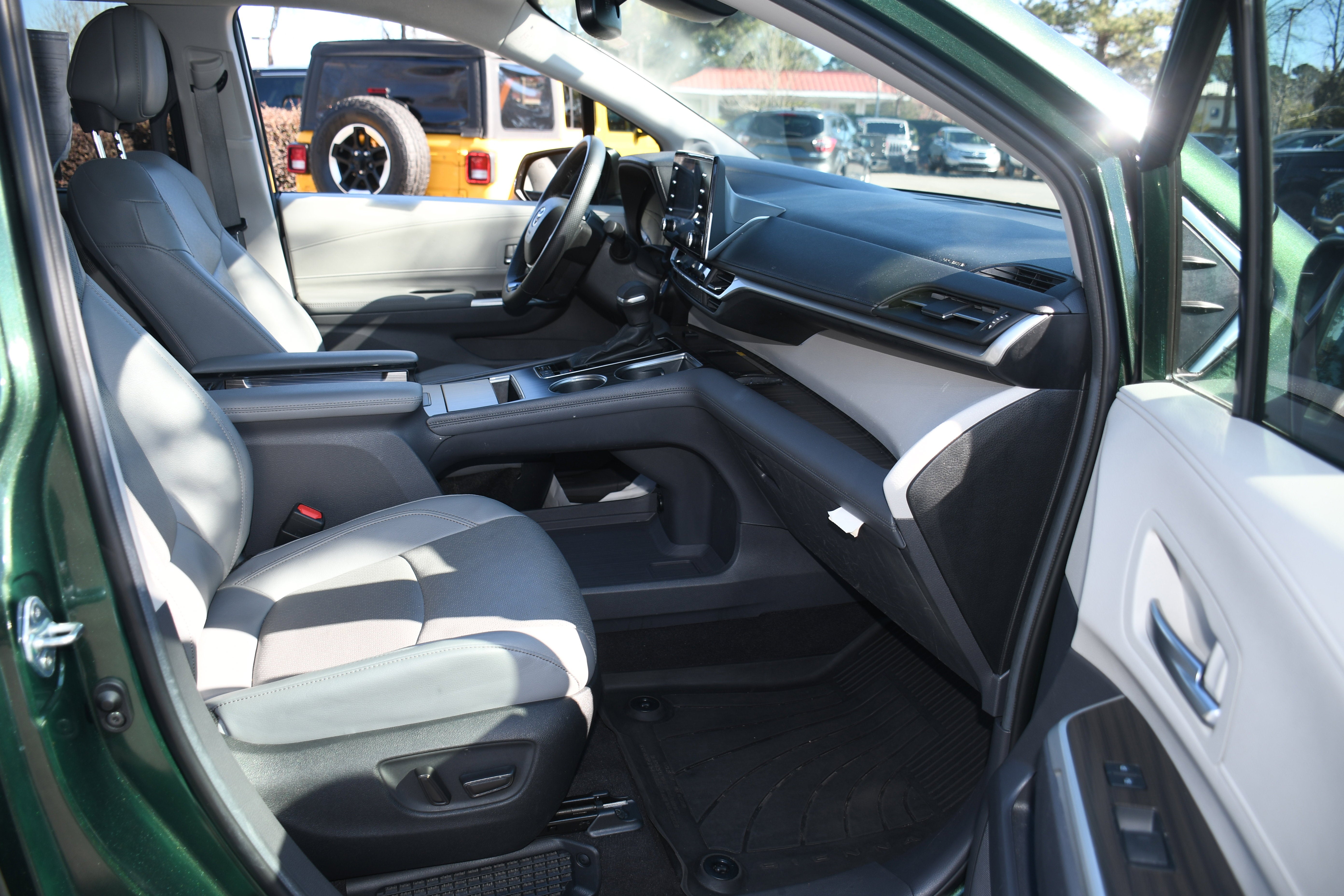 2023 Toyota Sienna Limited