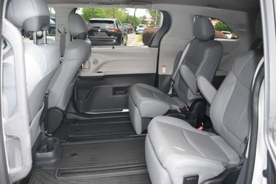 2022 Toyota Sienna Limited