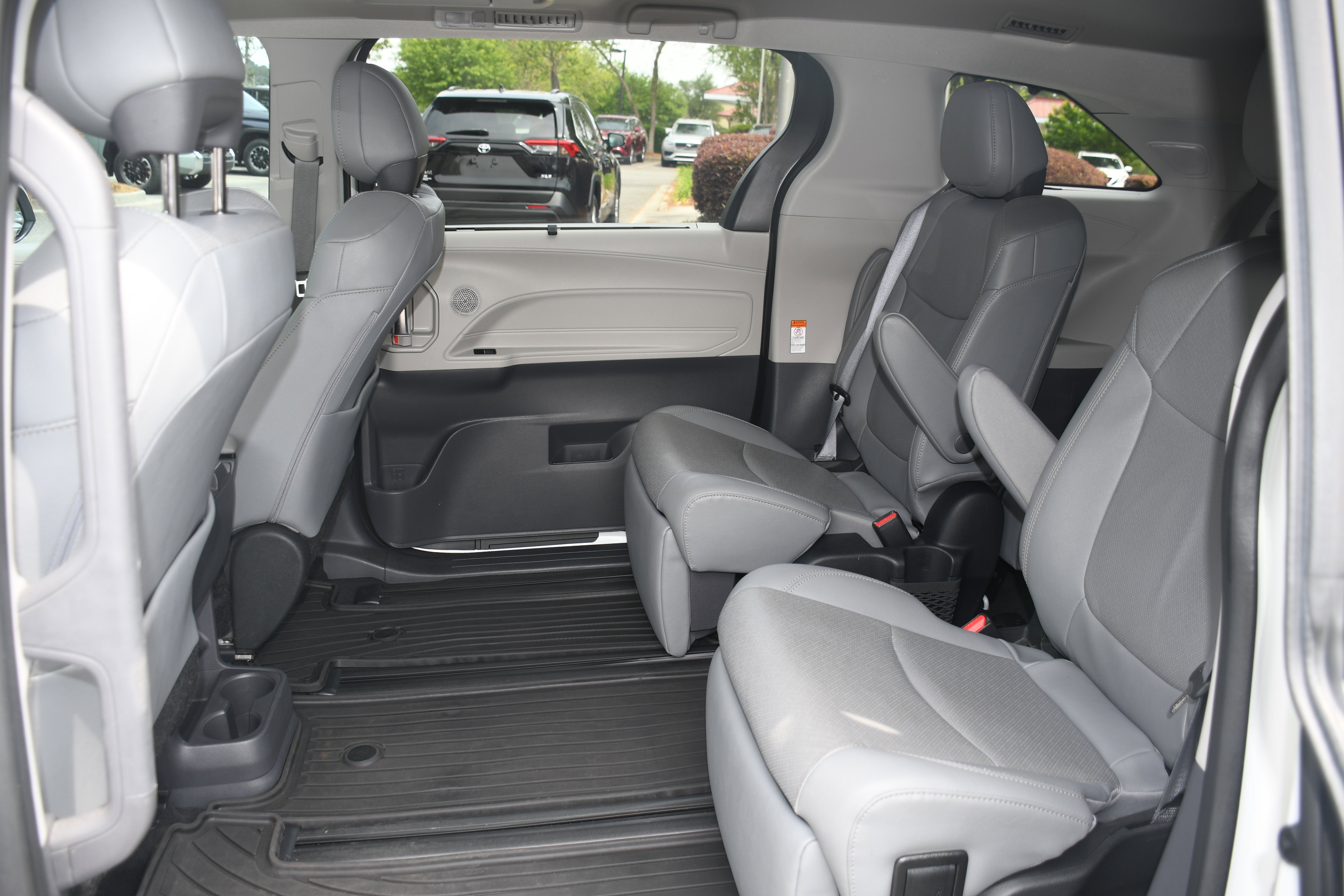 2022 Toyota Sienna Limited