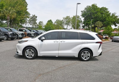 2022 Toyota Sienna Limited