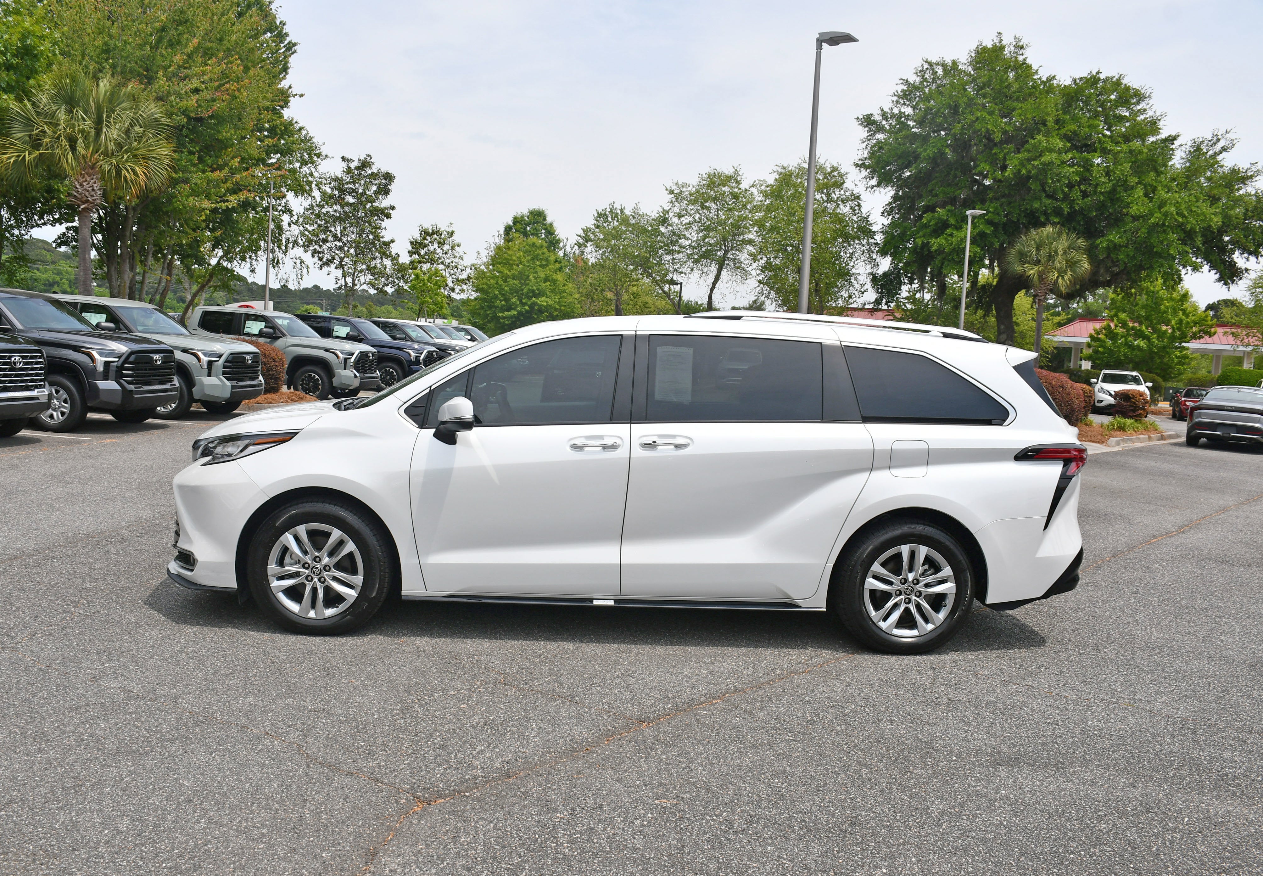 2022 Toyota Sienna Limited