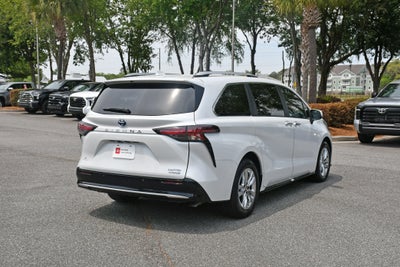 2022 Toyota Sienna Limited