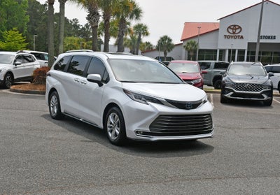 2022 Toyota Sienna Limited