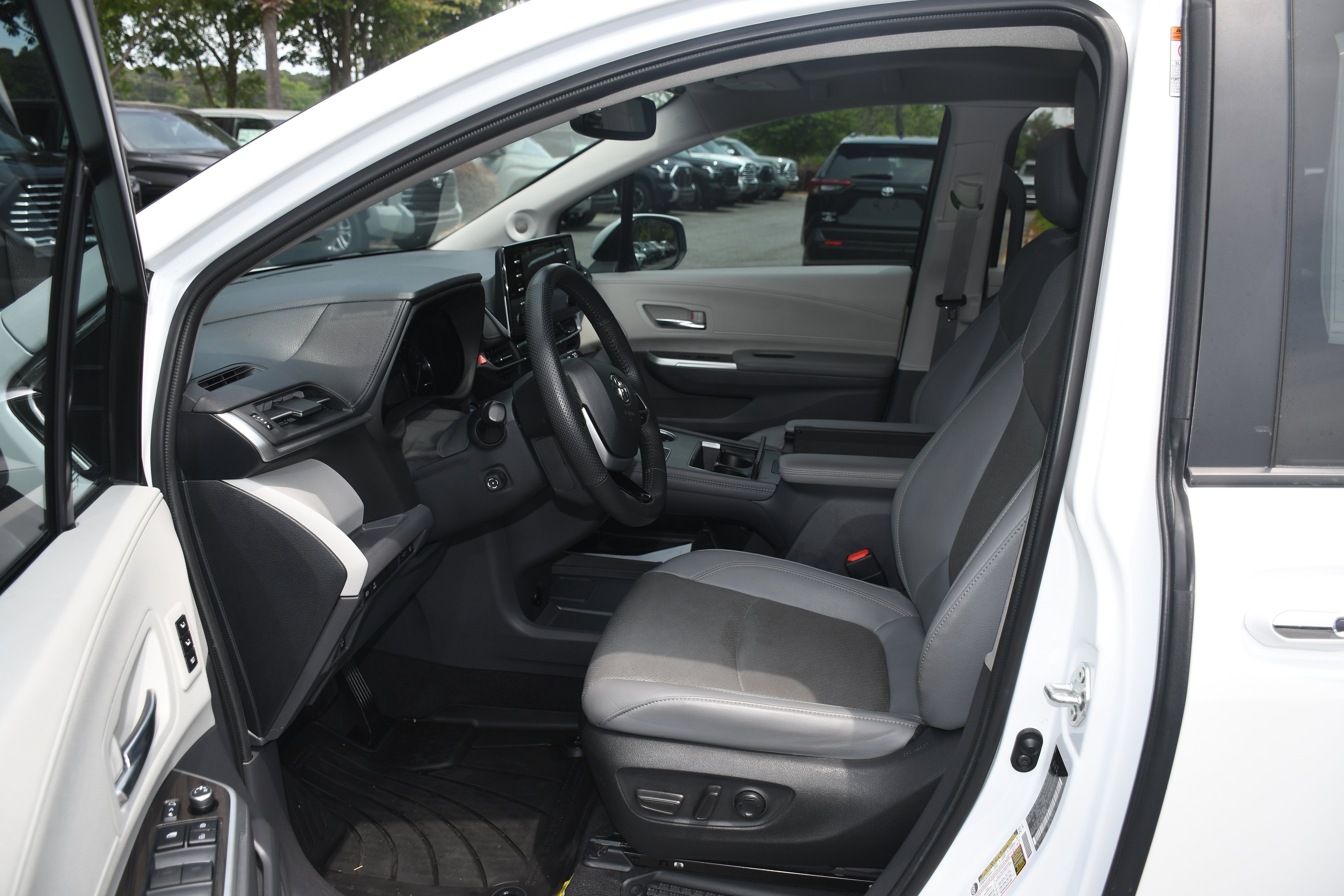 2022 Toyota Sienna Limited