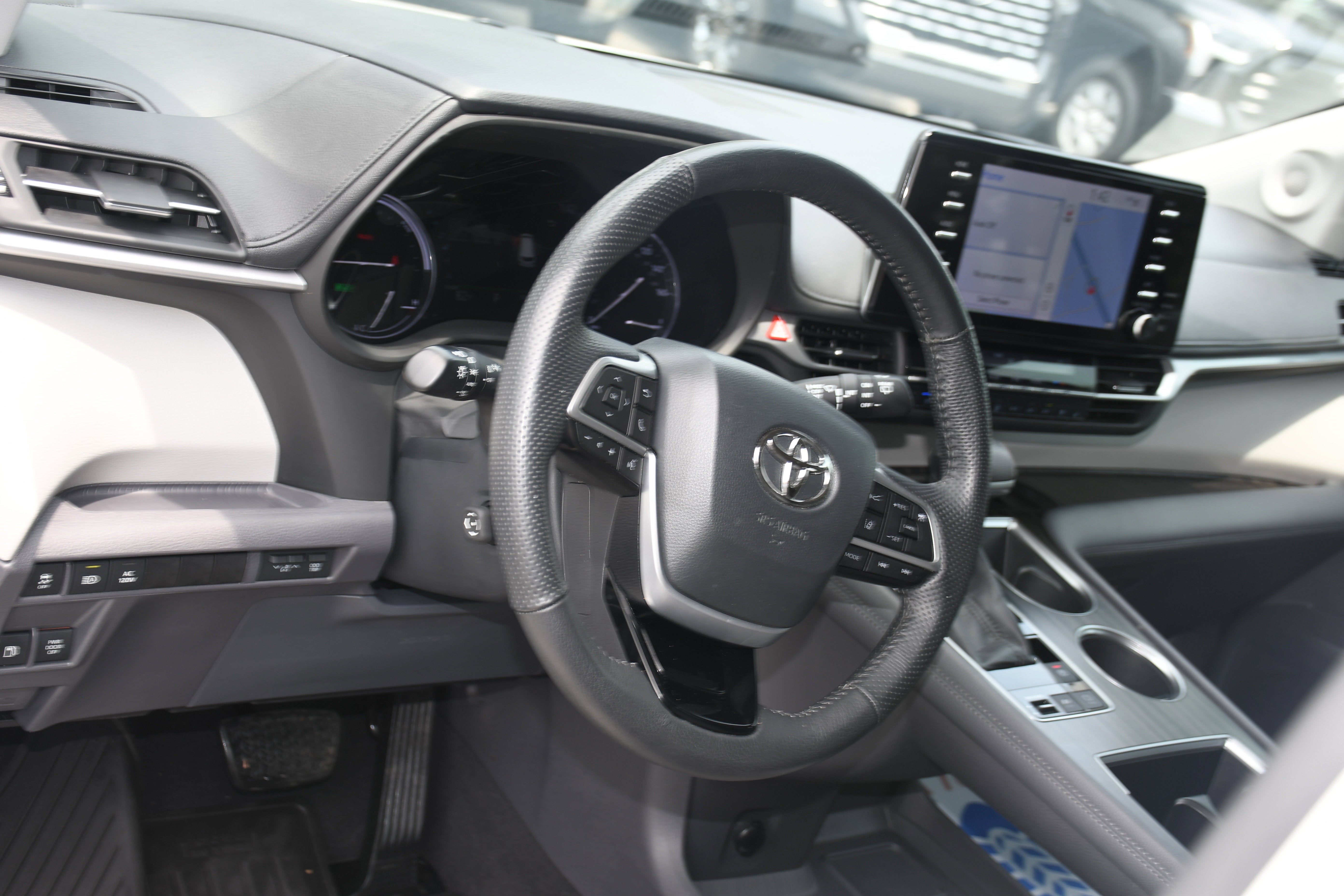 2022 Toyota Sienna Limited