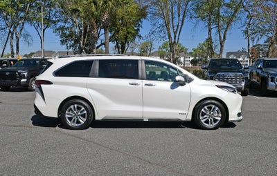 2021 Toyota Sienna Limited