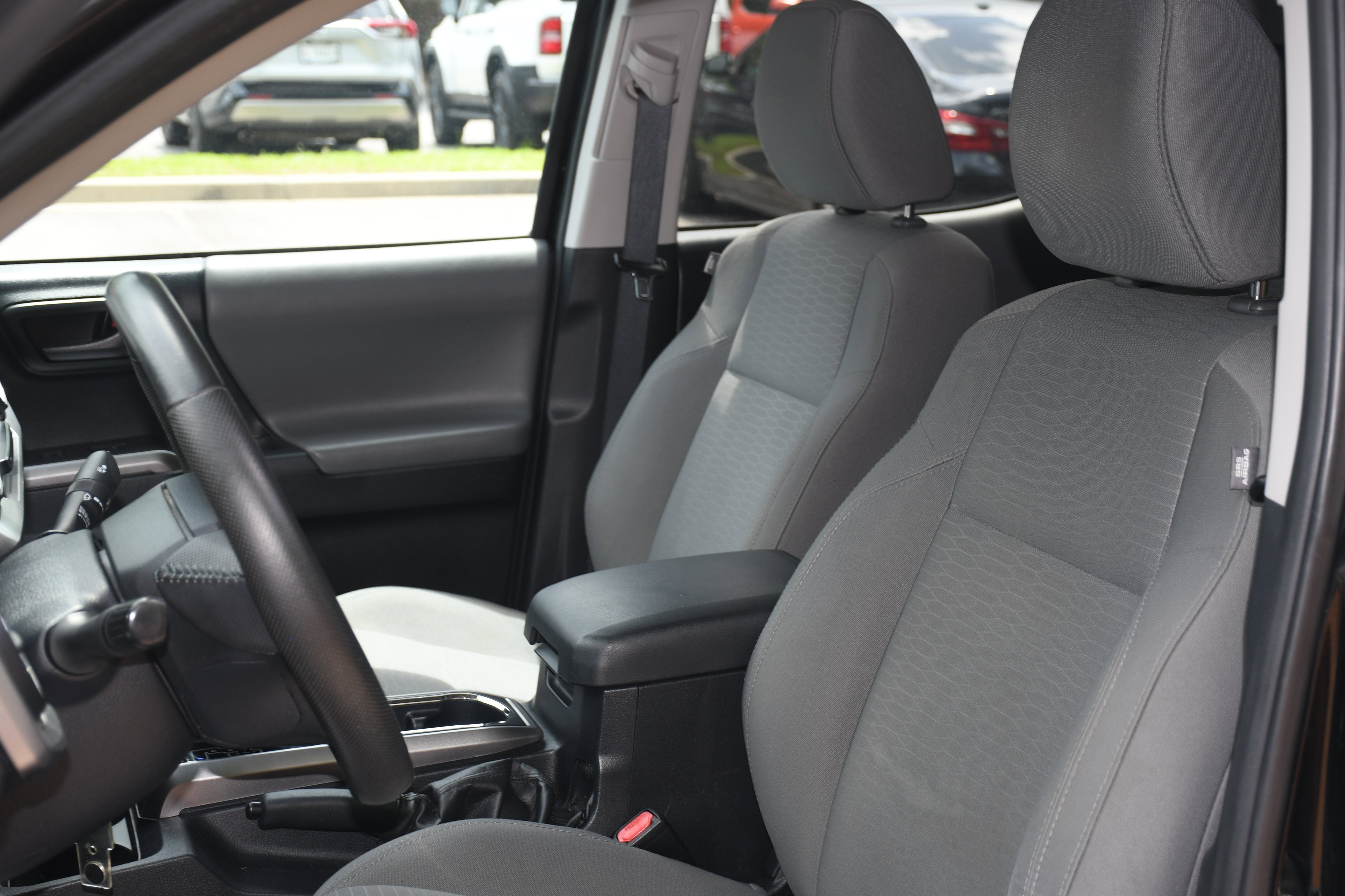 2017 Toyota Tacoma SR5 DOUBLE CAB 5'