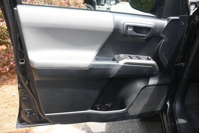 2017 Toyota Tacoma SR5 DOUBLE CAB 5'