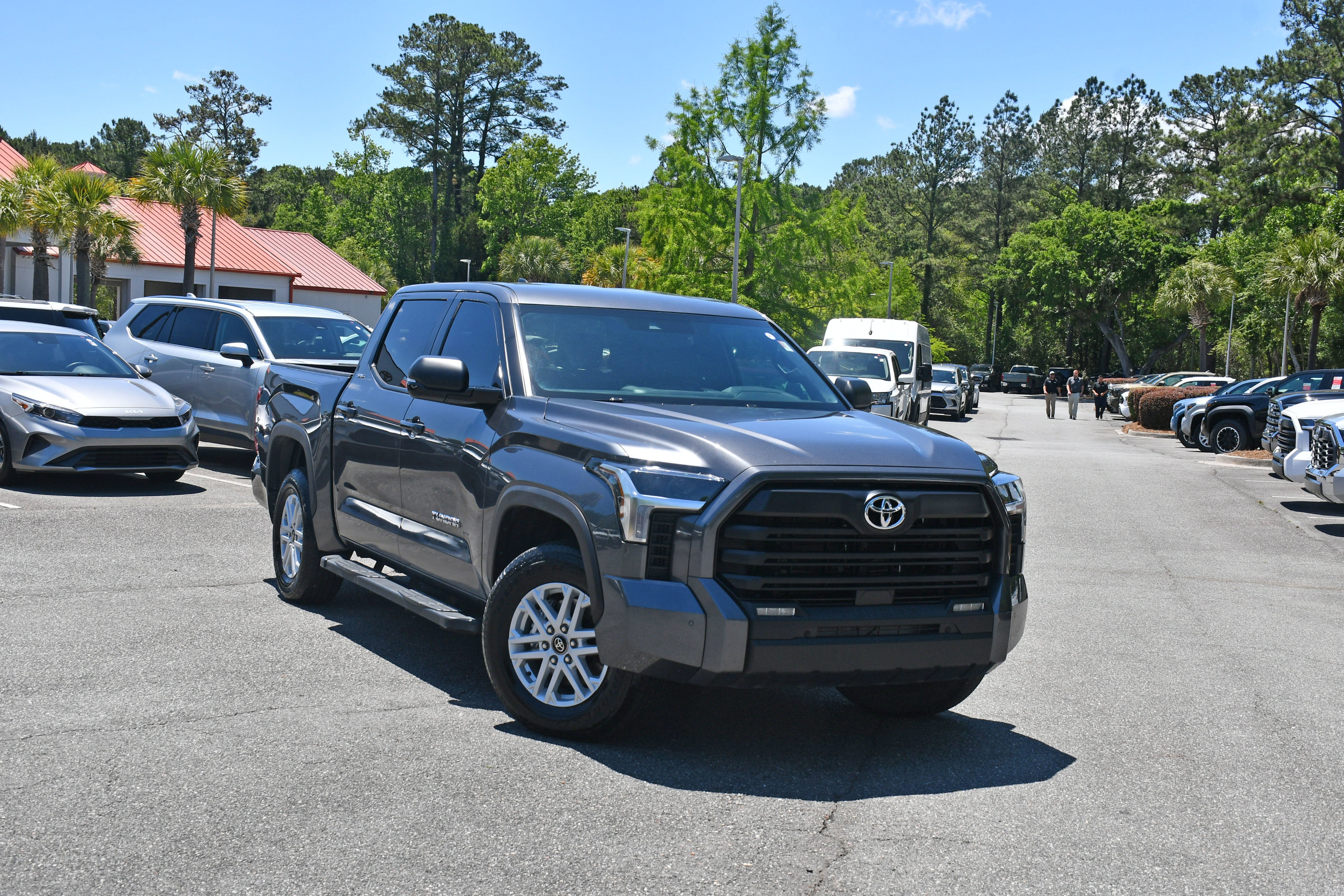 2025 Toyota Tundra SR5