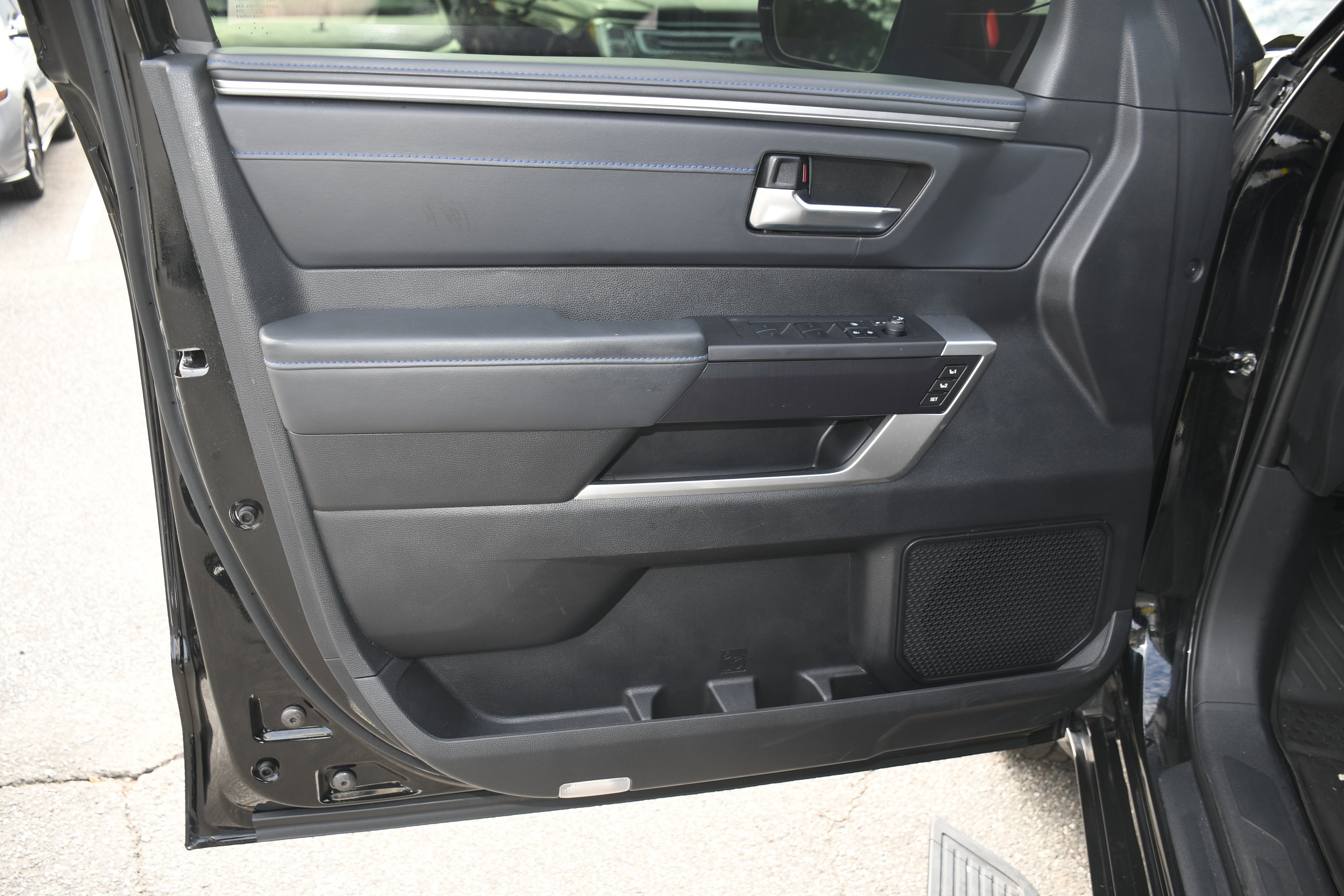 2023 Toyota Tundra Platinum Hybrid