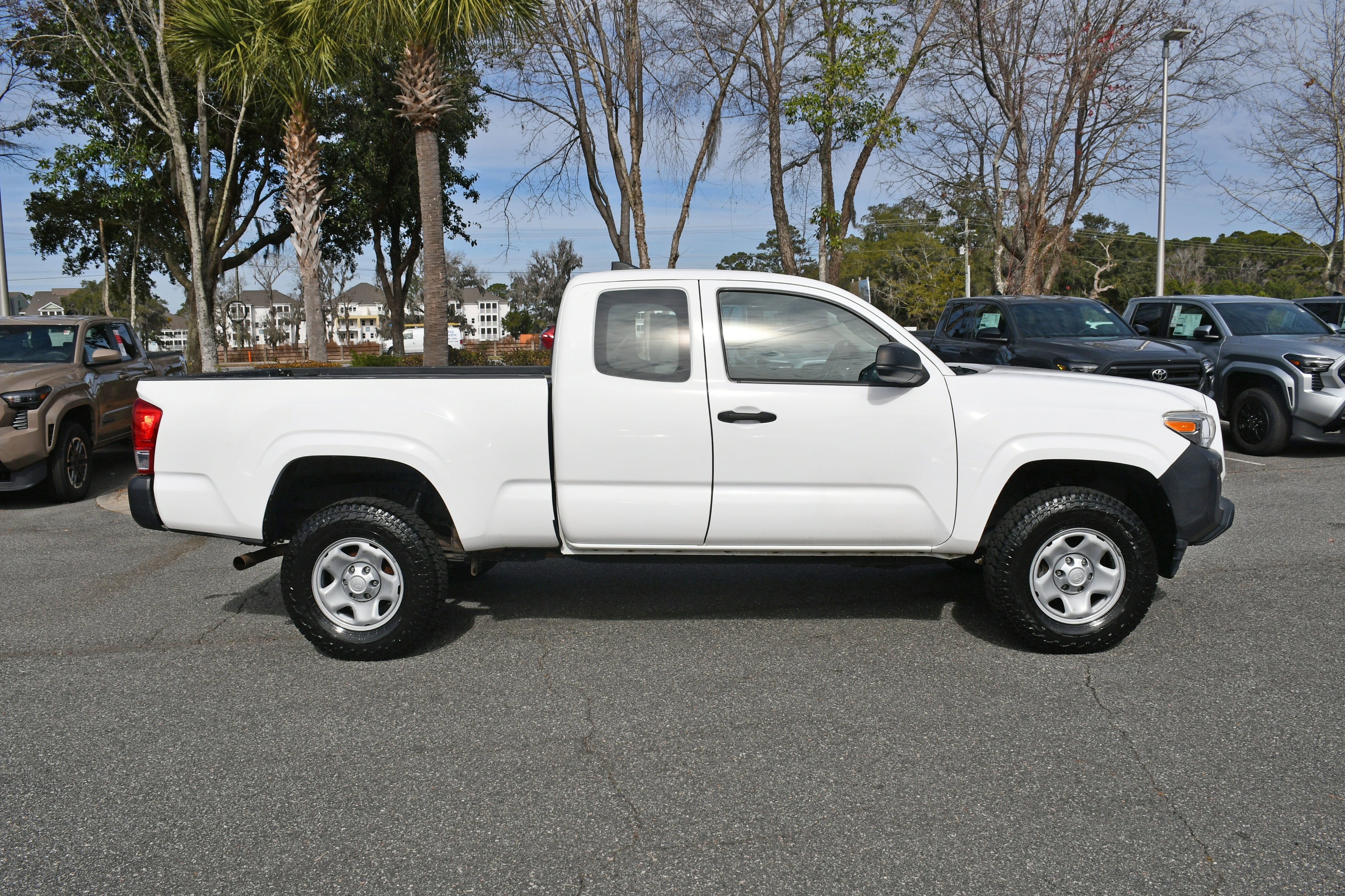 2017 Toyota Tacoma SR
