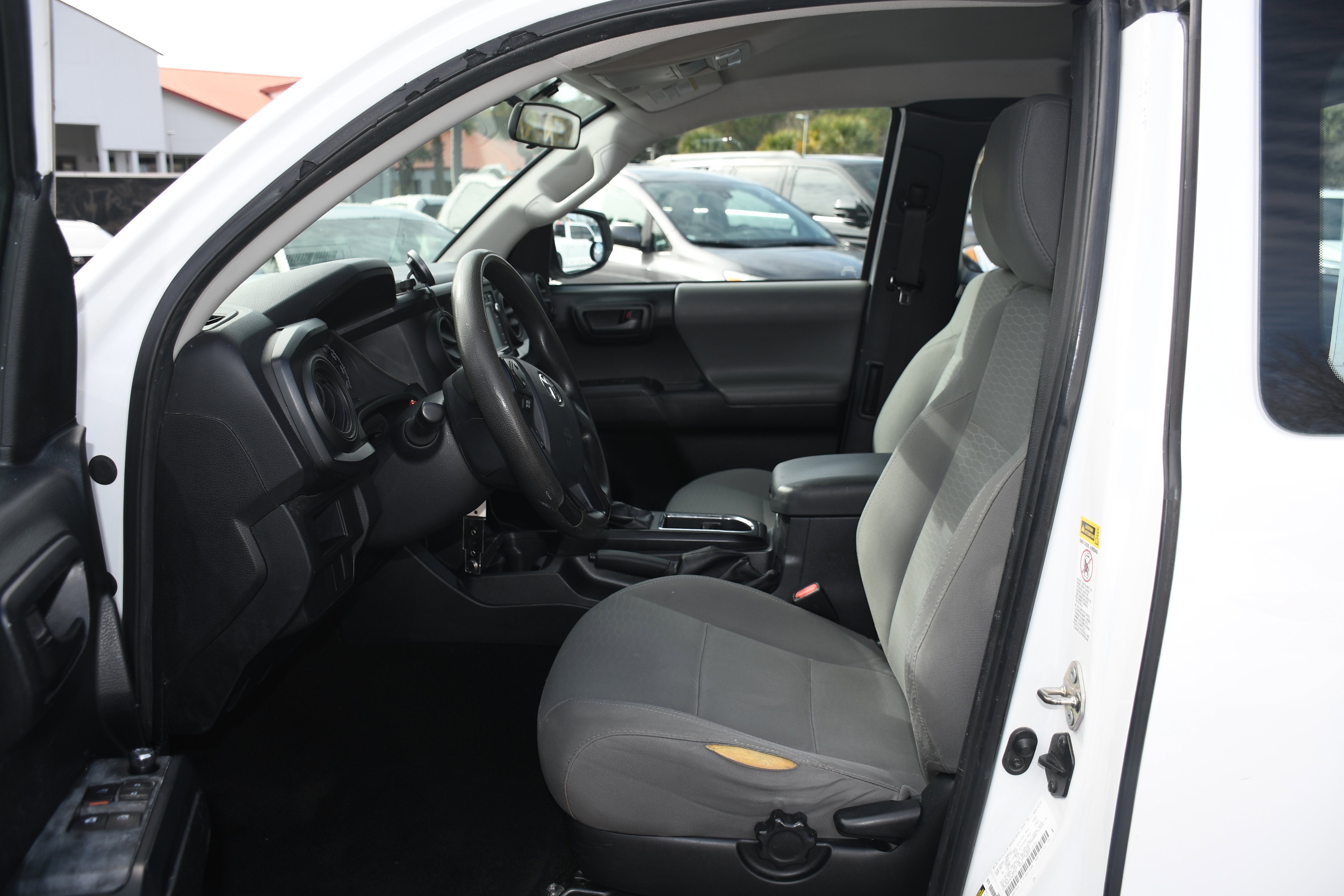 2017 Toyota Tacoma SR