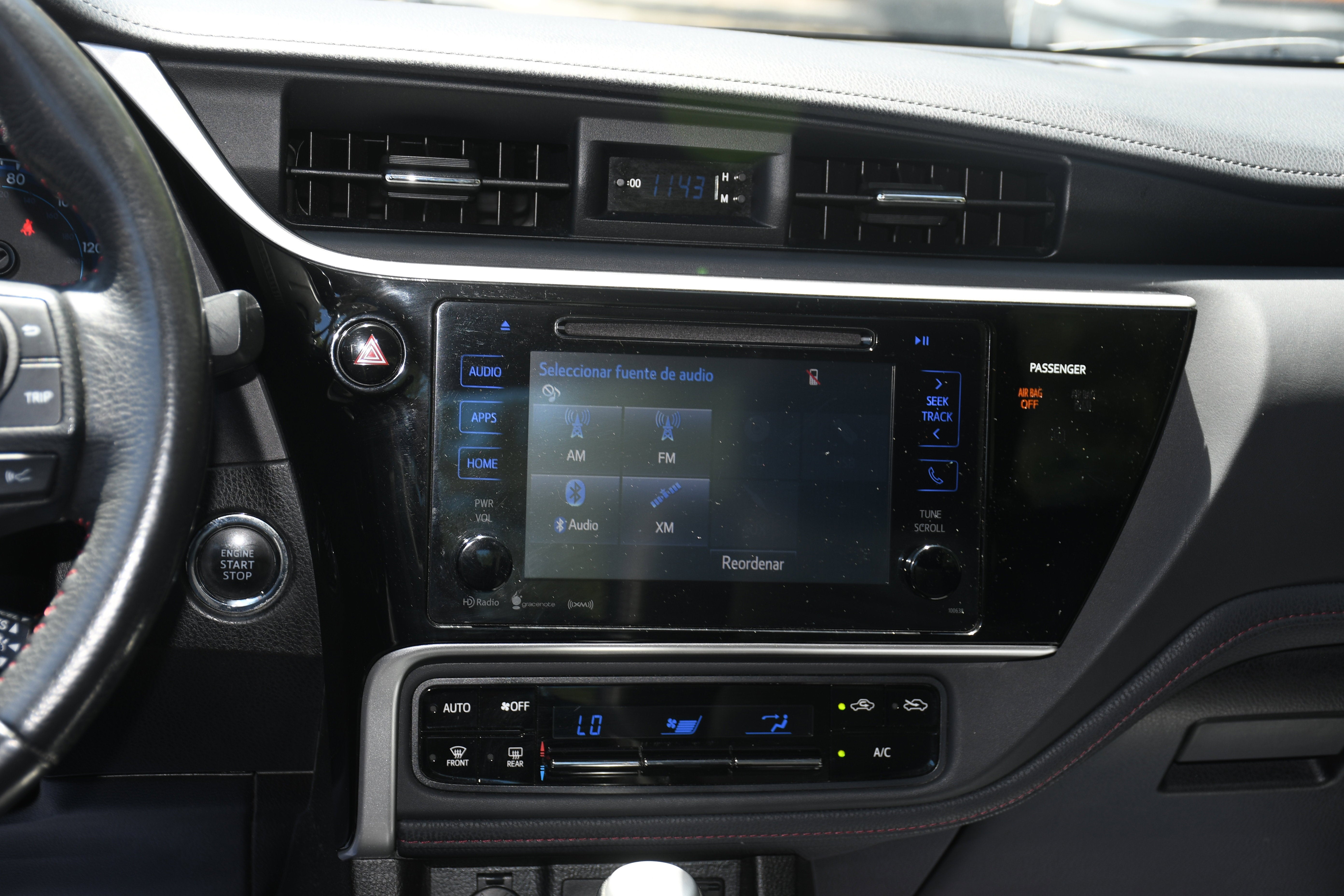 2017 Toyota Corolla SE SPECIAL EDITIO