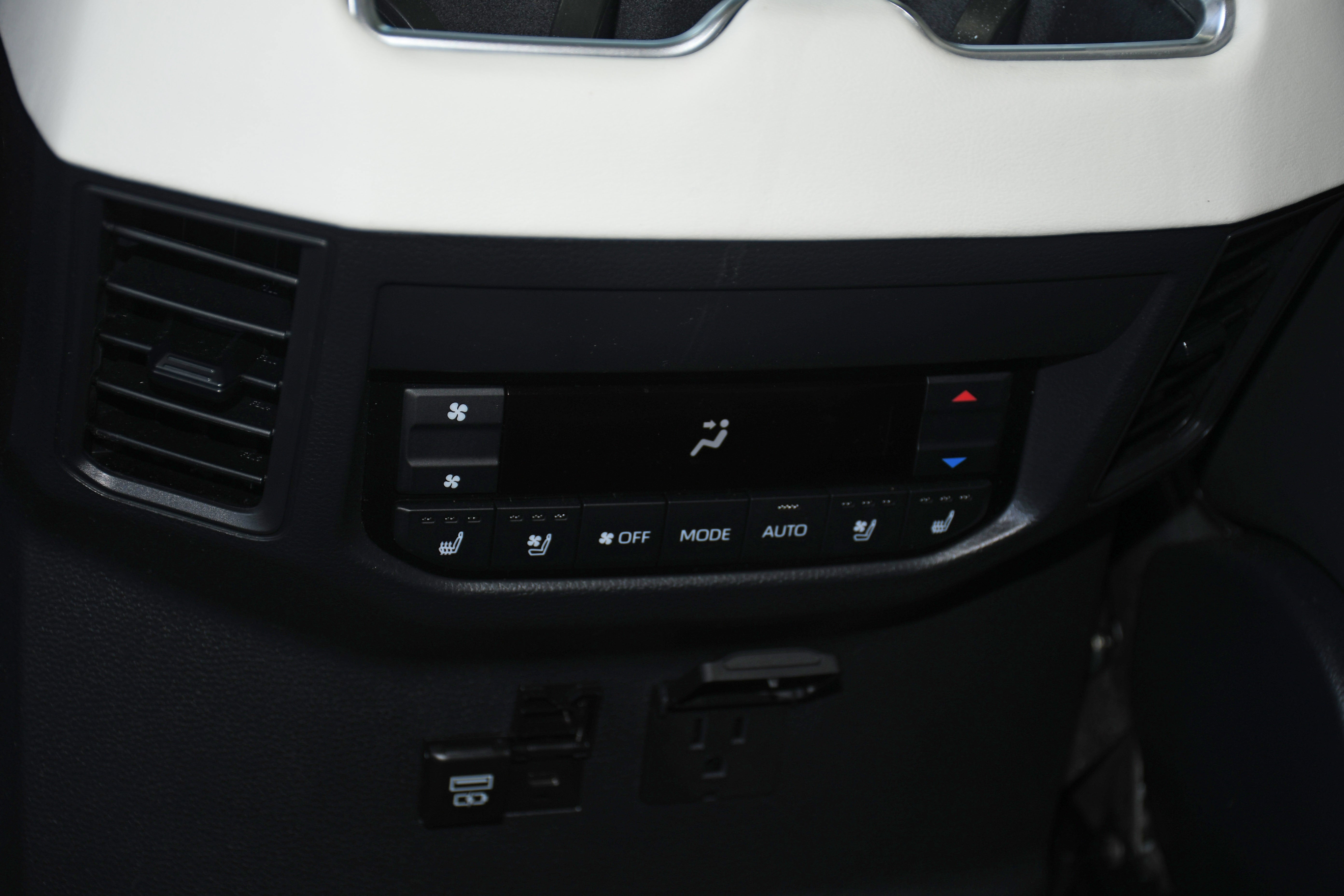 2024 Toyota Sequoia Capstone