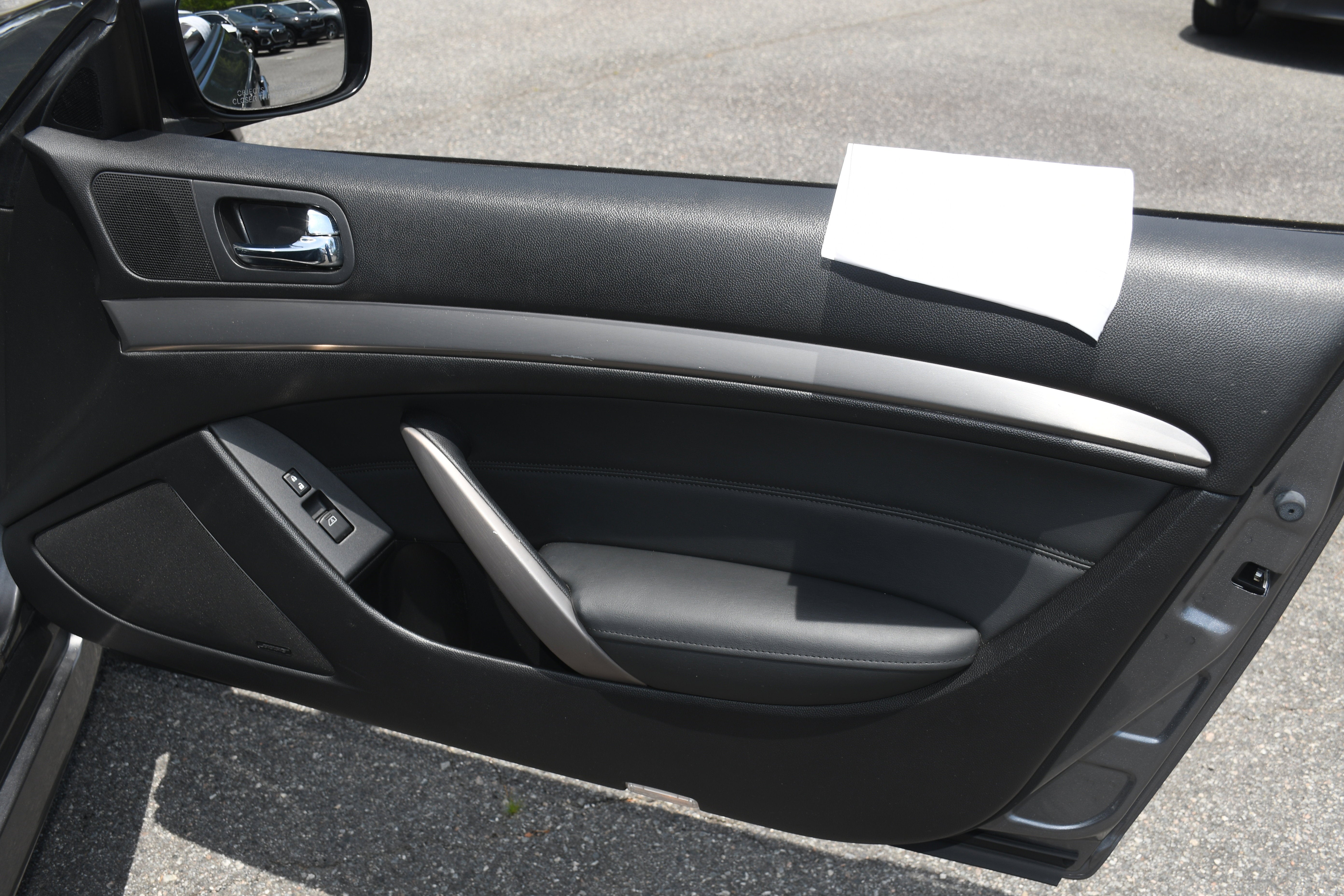 2012 INFINITI G37 Coupe x