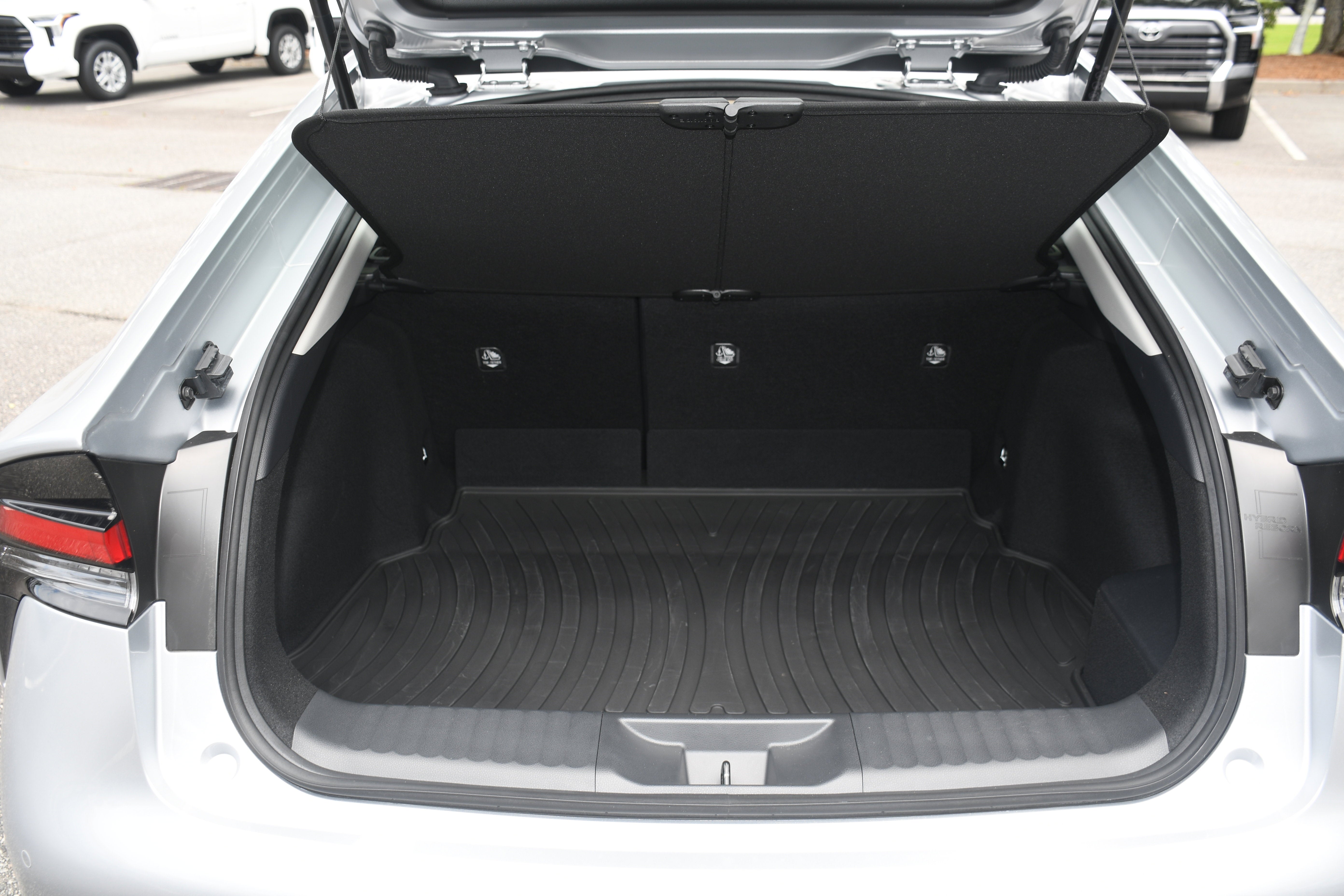 2025 Toyota Prius LE