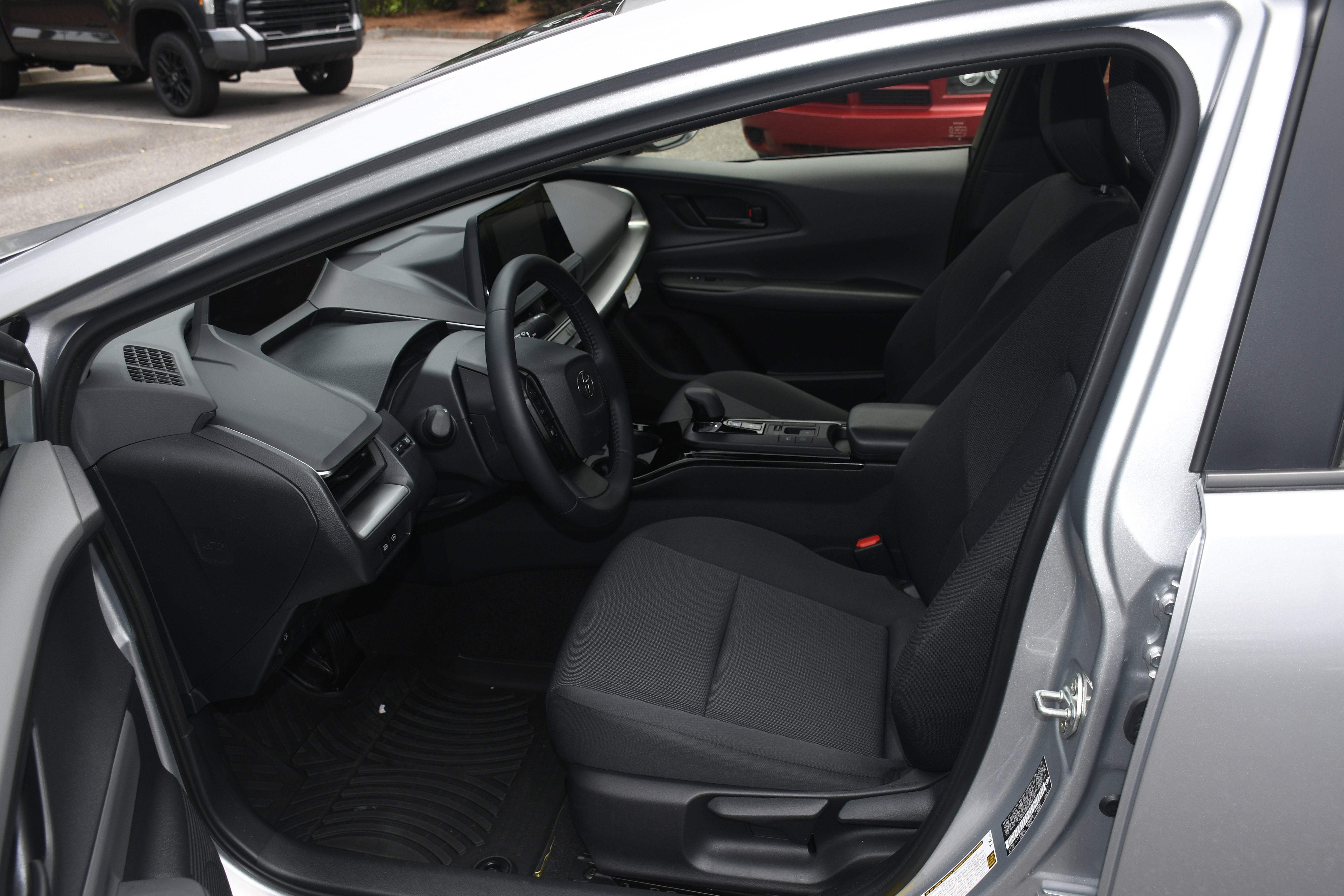 2025 Toyota Prius LE