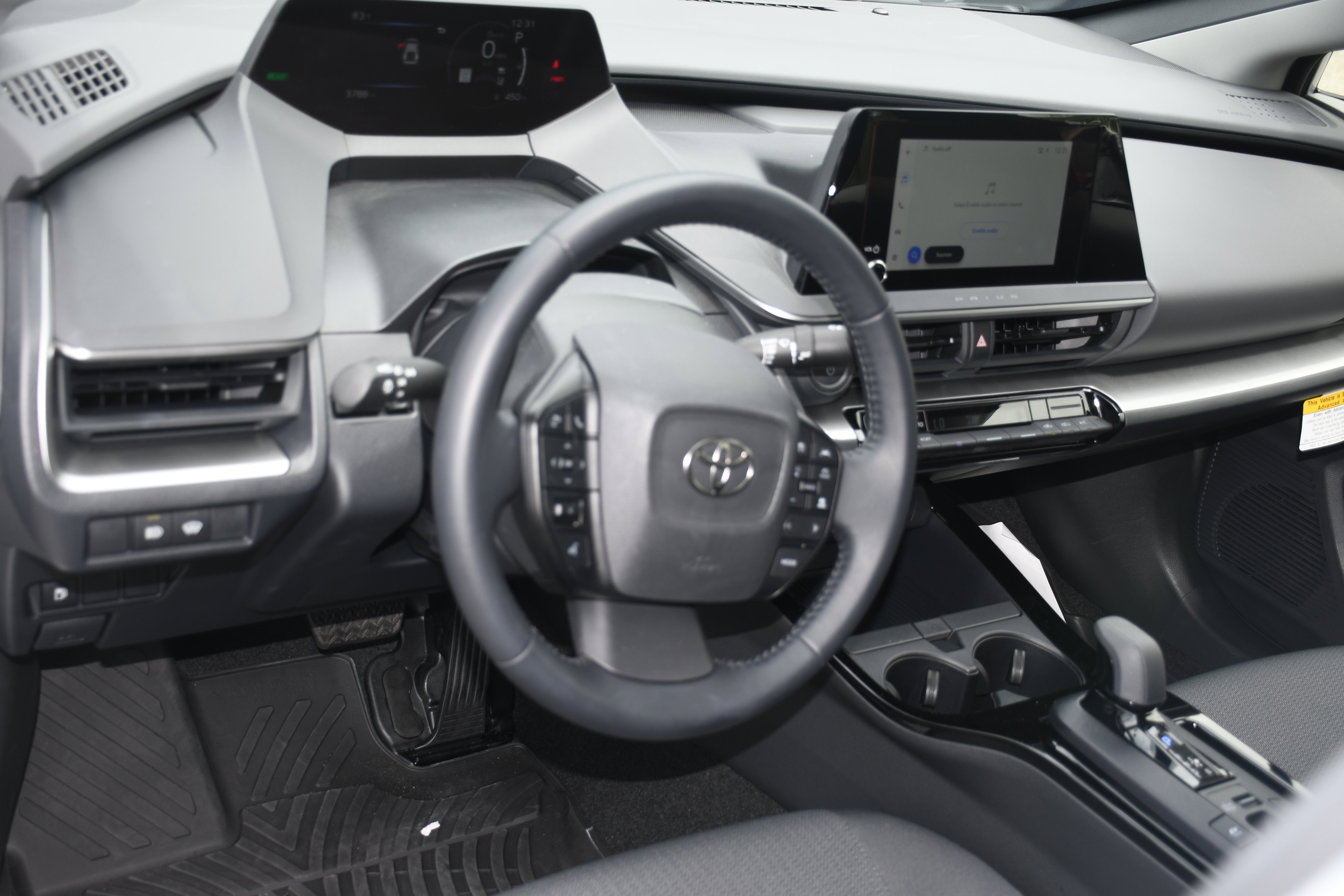 2025 Toyota Prius LE