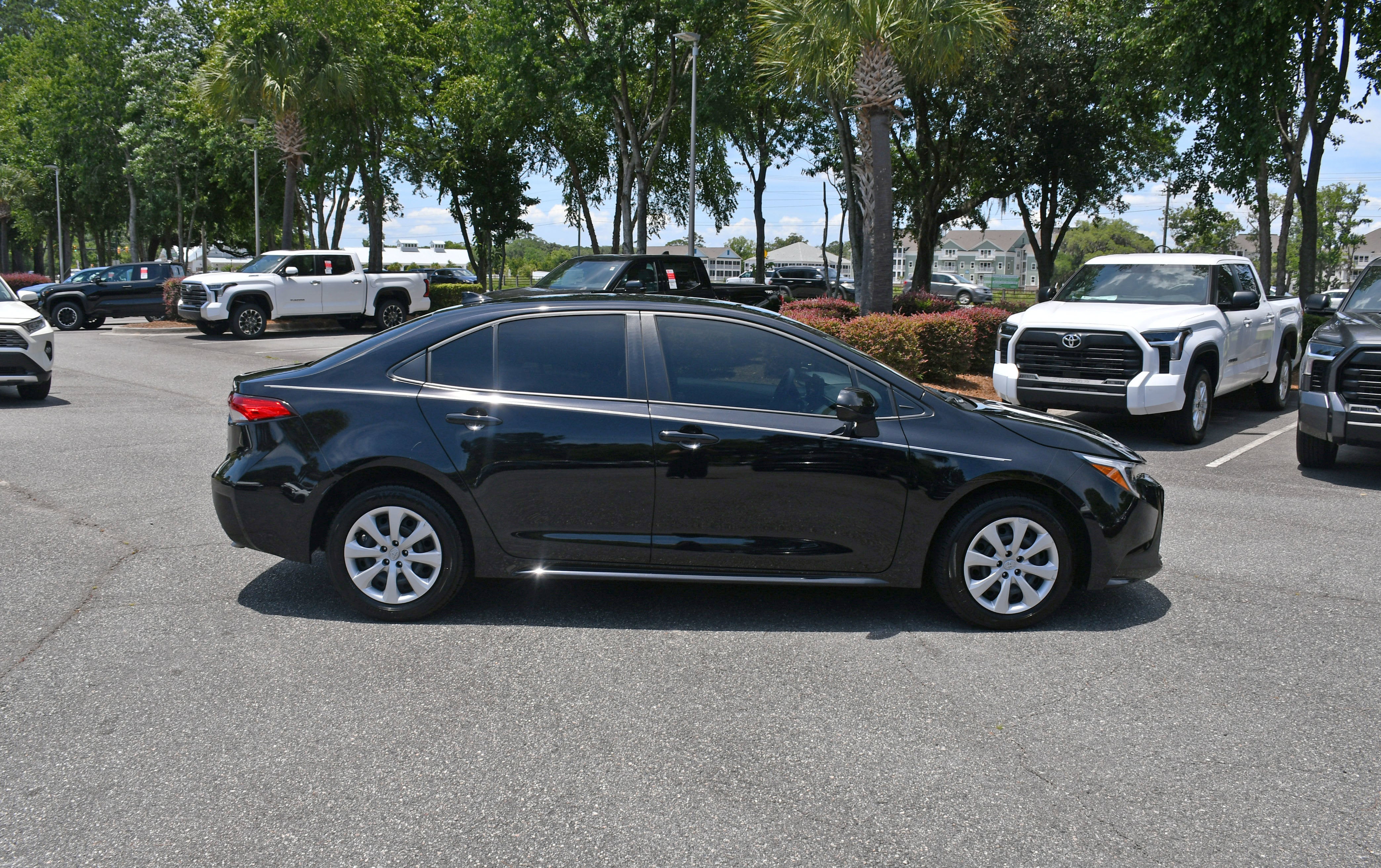 2025 Toyota Corolla Hybrid LE