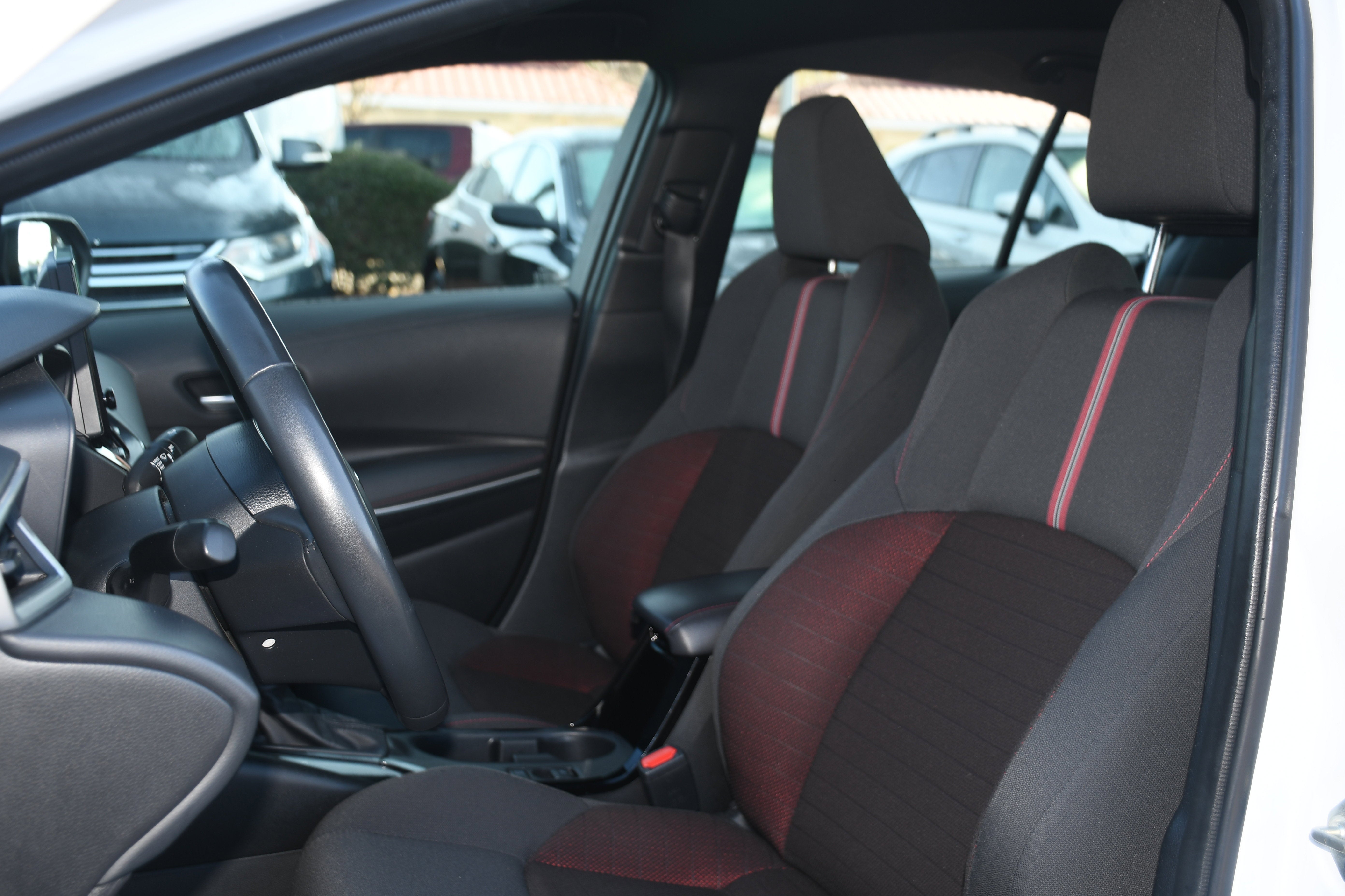 2025 Toyota Corolla Hybrid SE