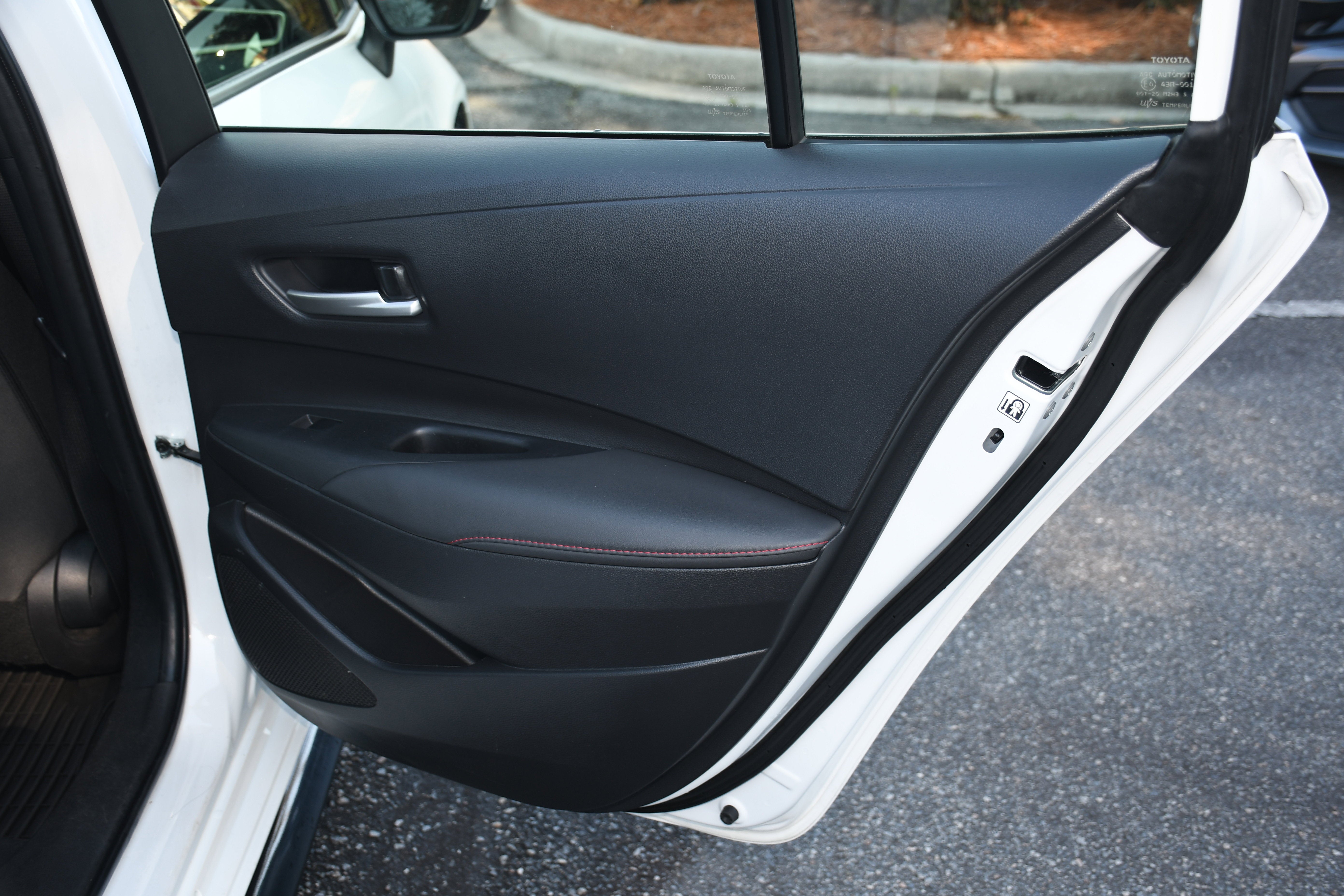 2025 Toyota Corolla Hybrid SE