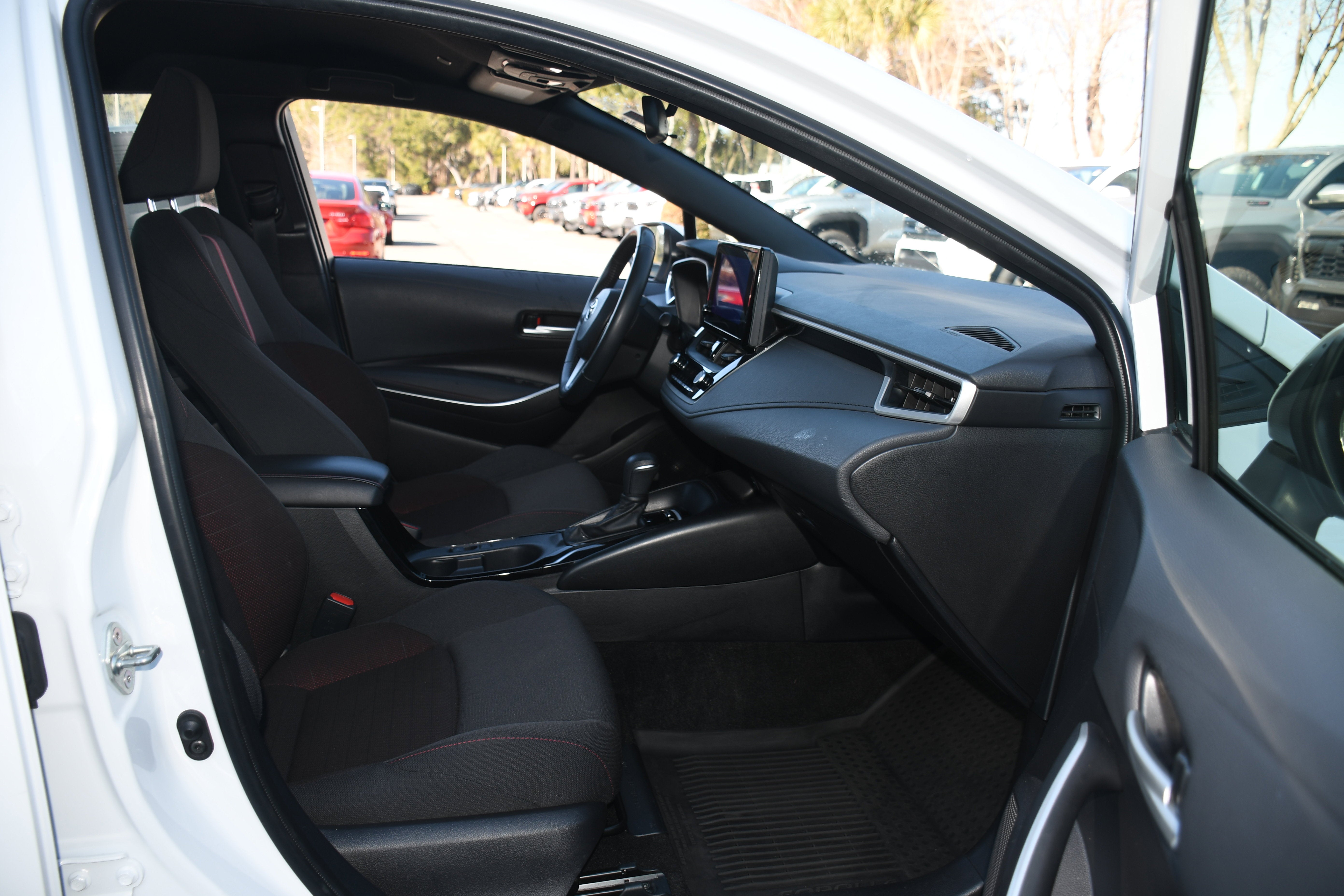 2025 Toyota Corolla Hybrid SE