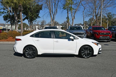 2025 Toyota Corolla Hybrid SE