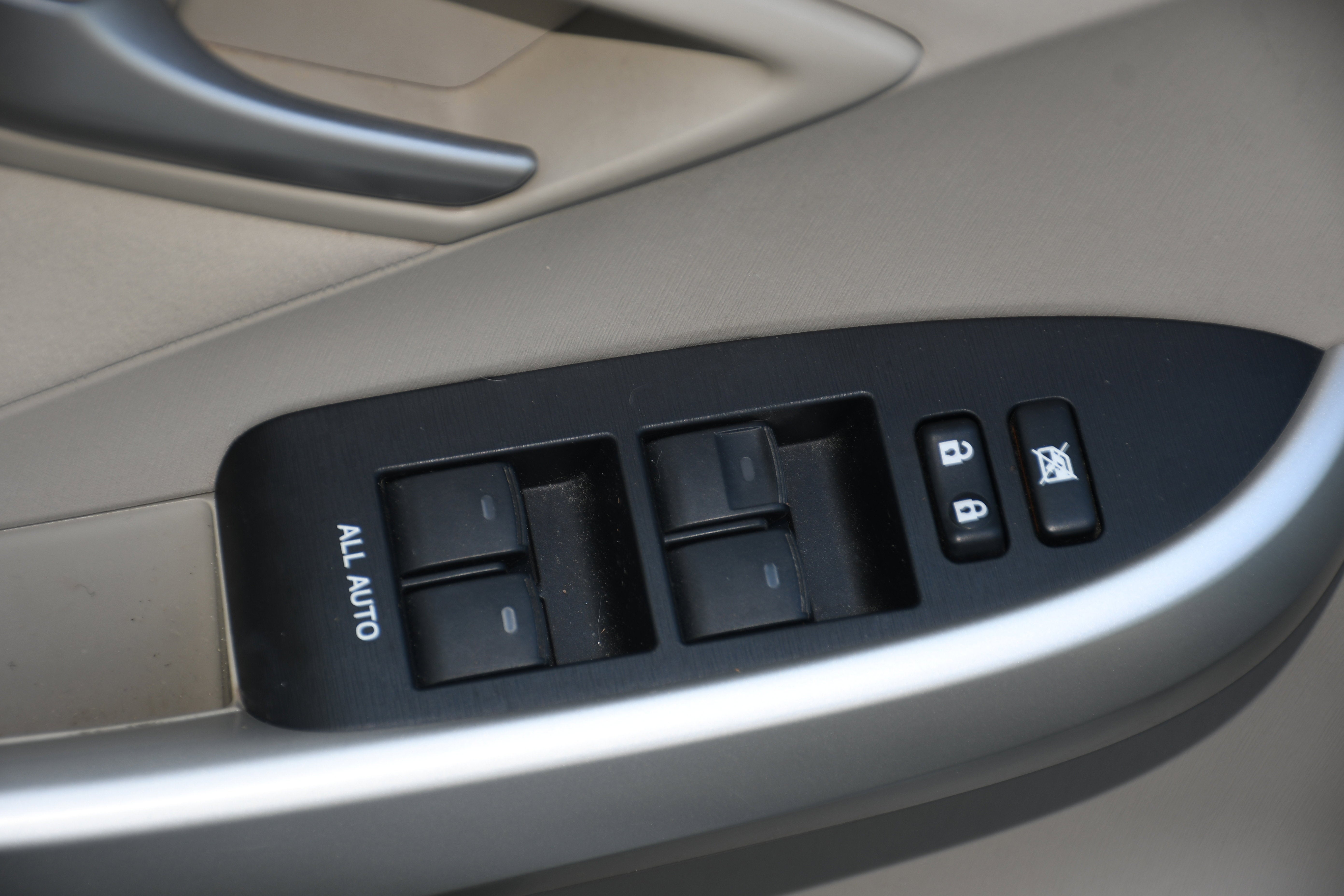 2015 Toyota Prius 5DR HB THREE (NAT