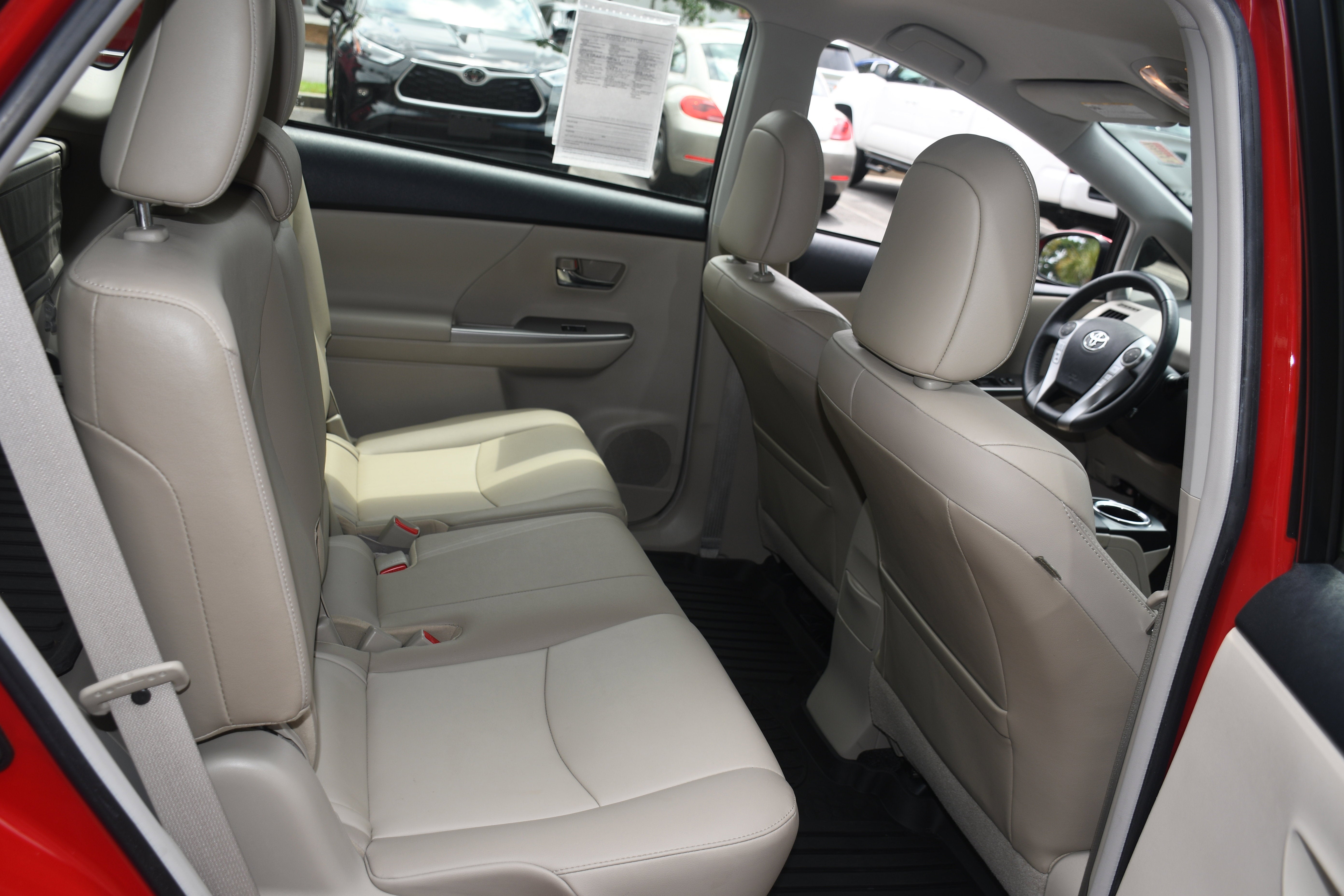 2017 Toyota Prius v Four