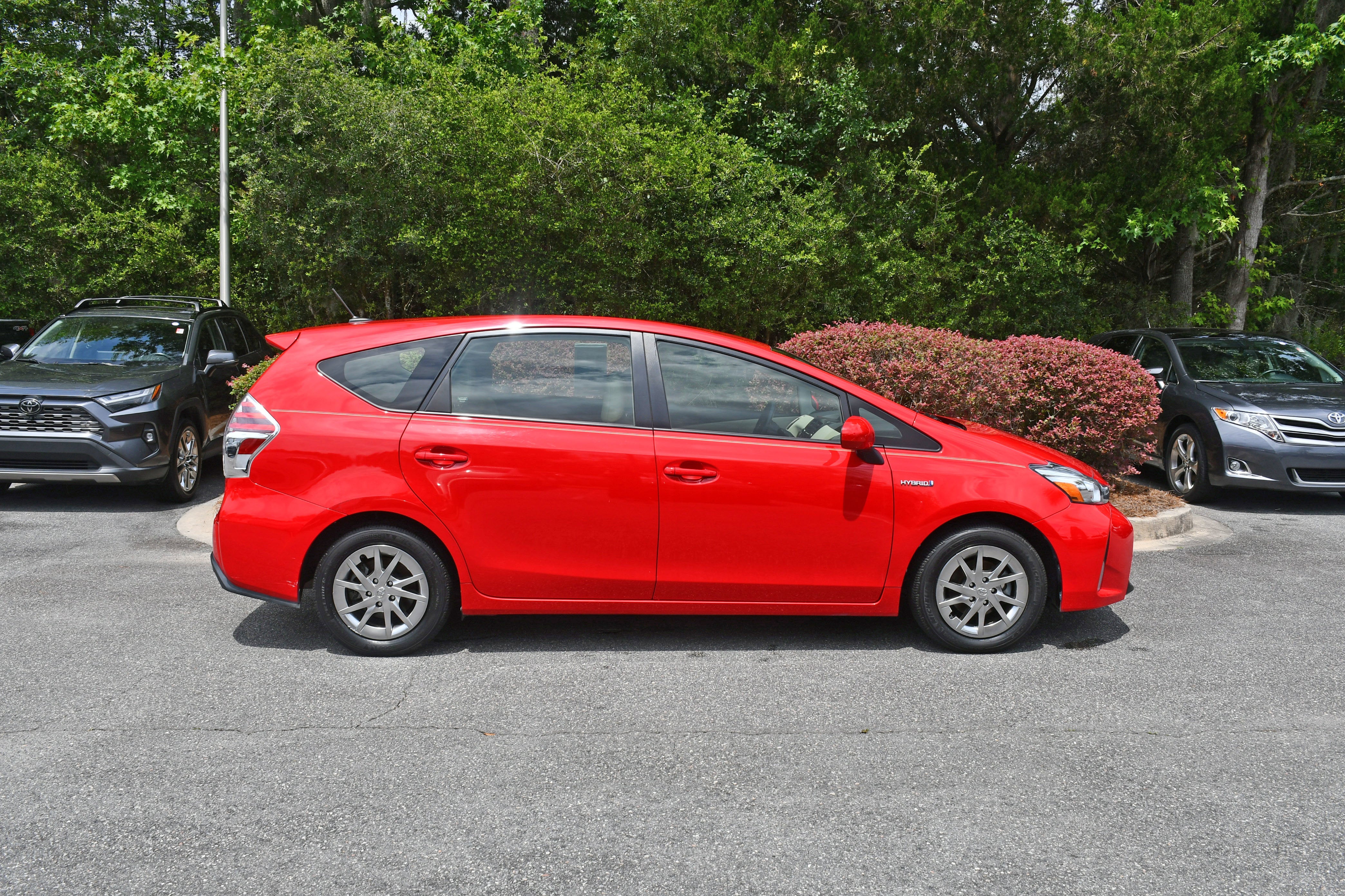 2017 Toyota Prius v Four