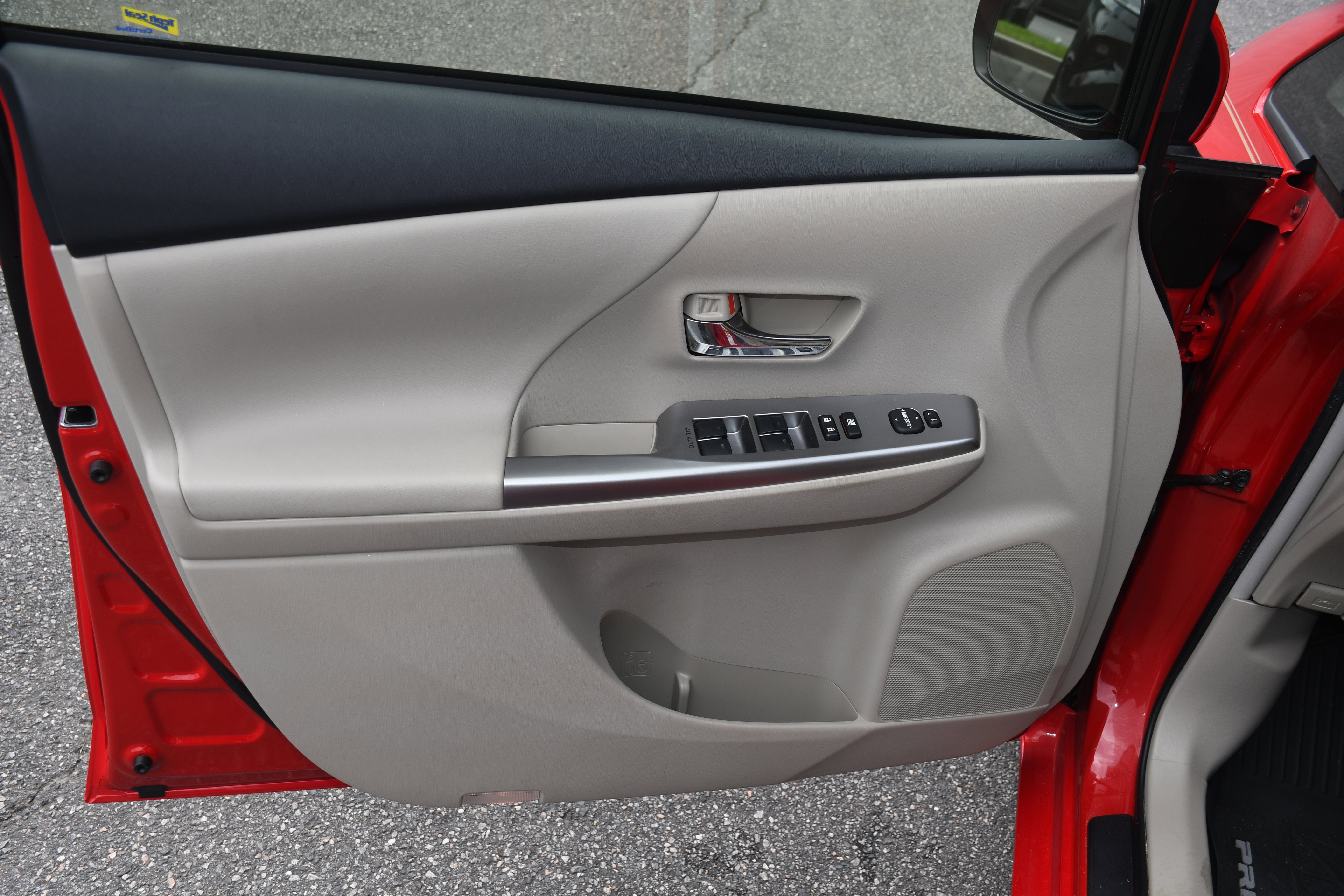 2017 Toyota Prius v Four